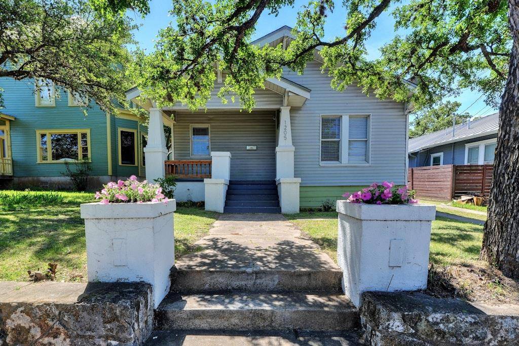 Austin, TX 78702,1205 E 12th ST