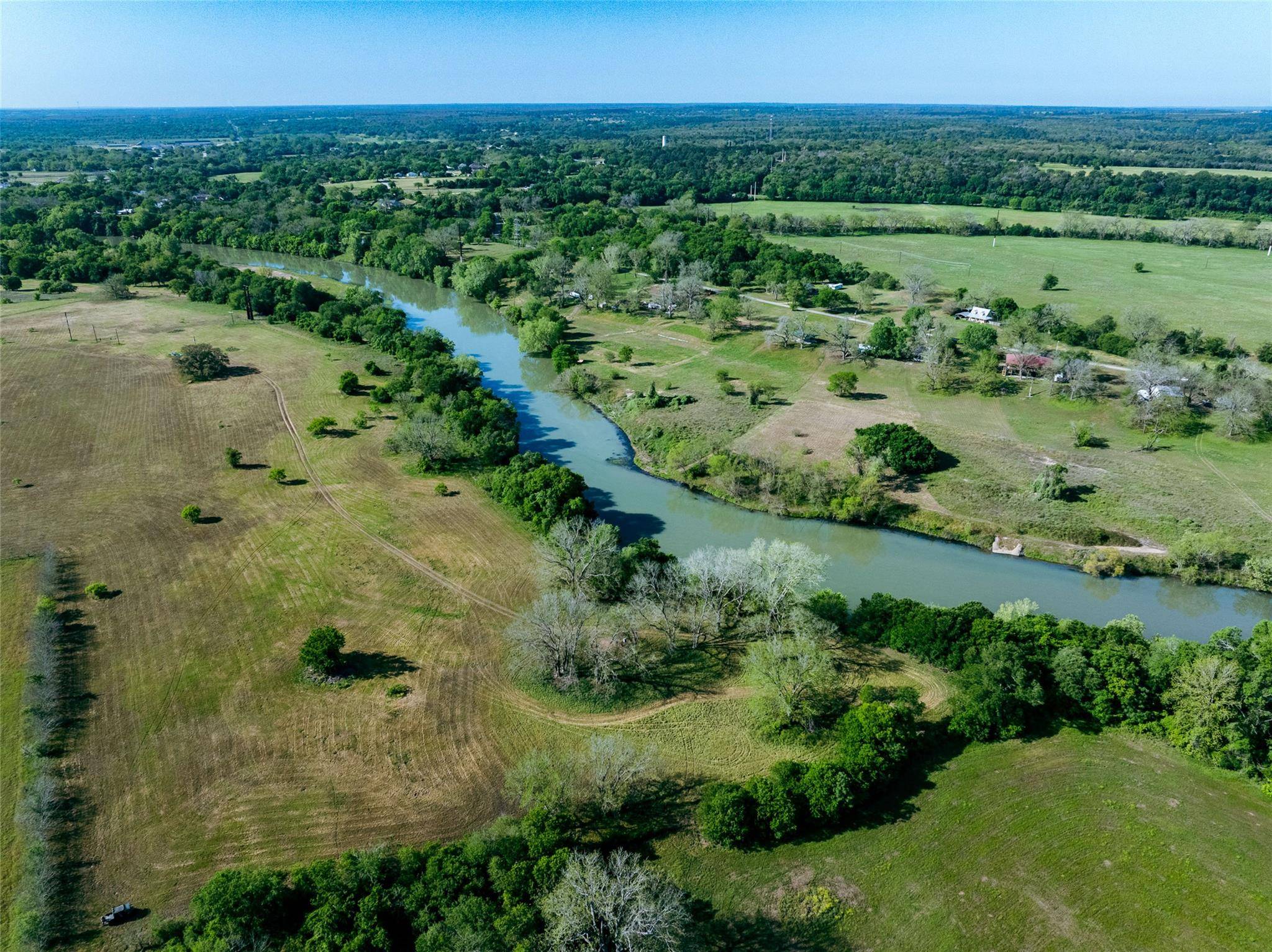 Smithville, TX 78957,663 NW Loop 230