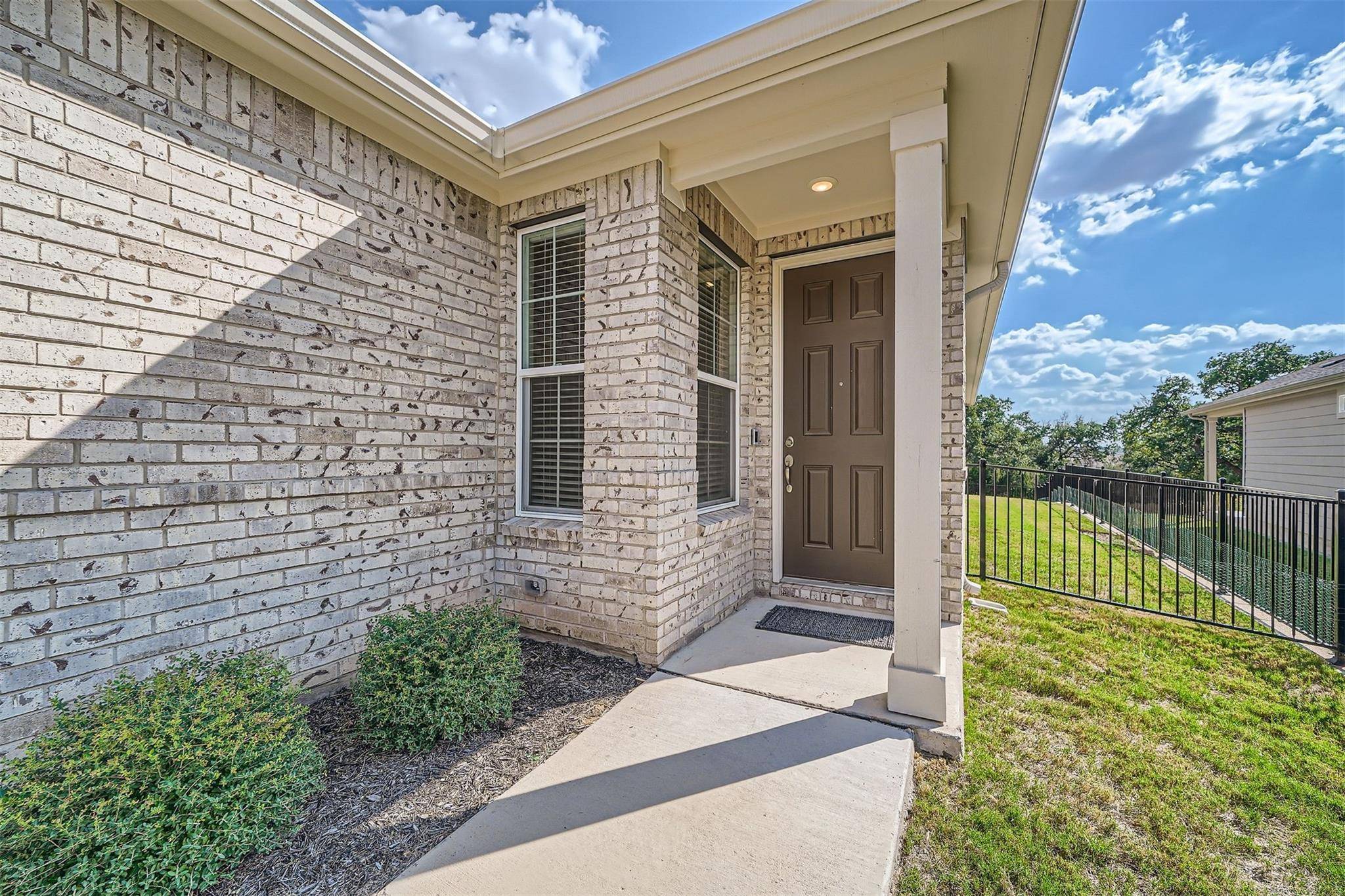 Georgetown, TX 78633,805 Saratoga LN