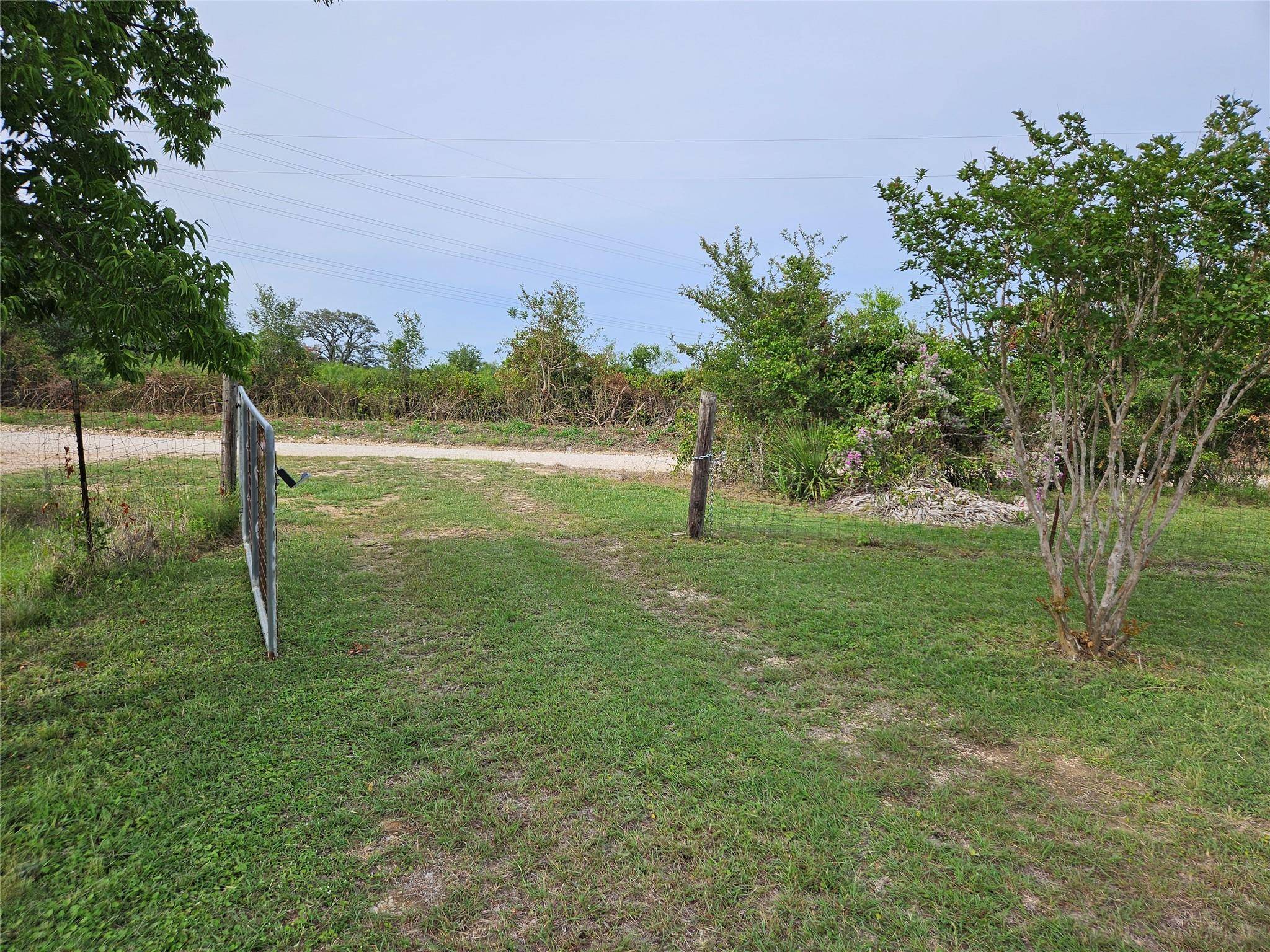 Dale, TX 78616,596 Seminole TRL