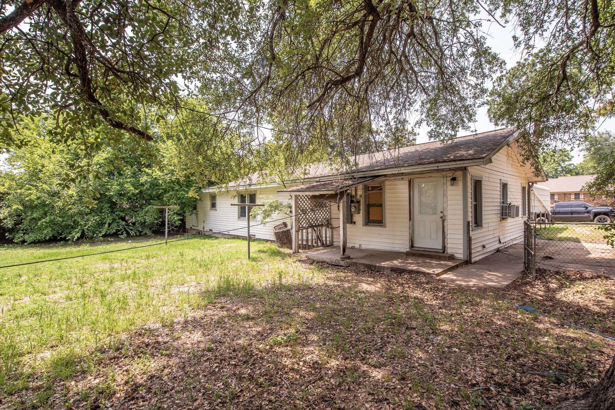 Rockdale, TX 76576,530 Sierra DR