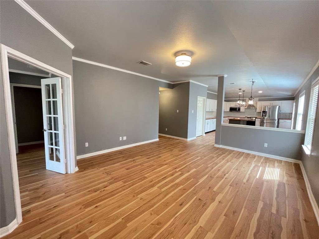 Hutto, TX 78634,600 Lakemont DR