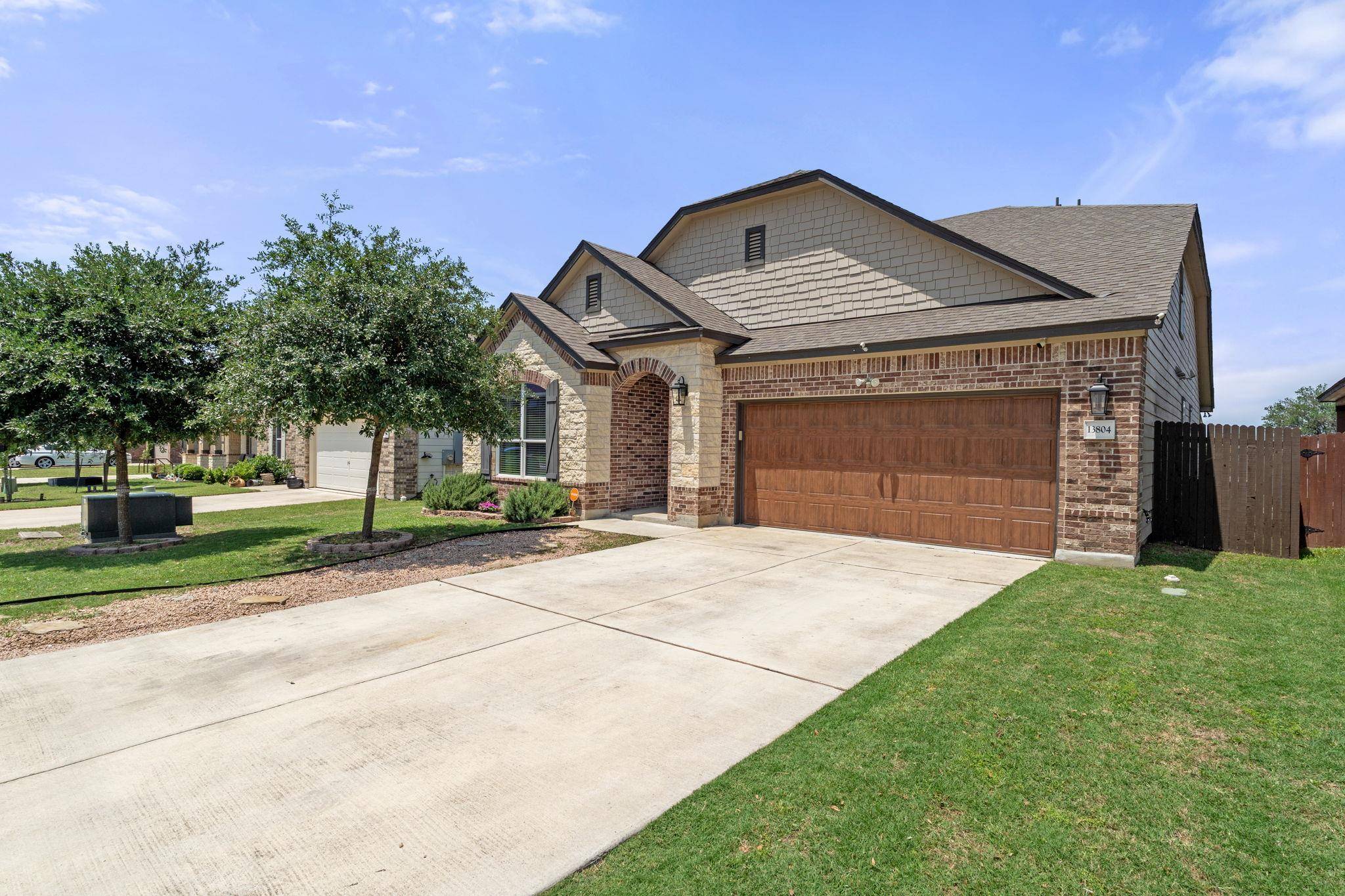Manor, TX 78653,13804 Lyndon B Johnson ST
