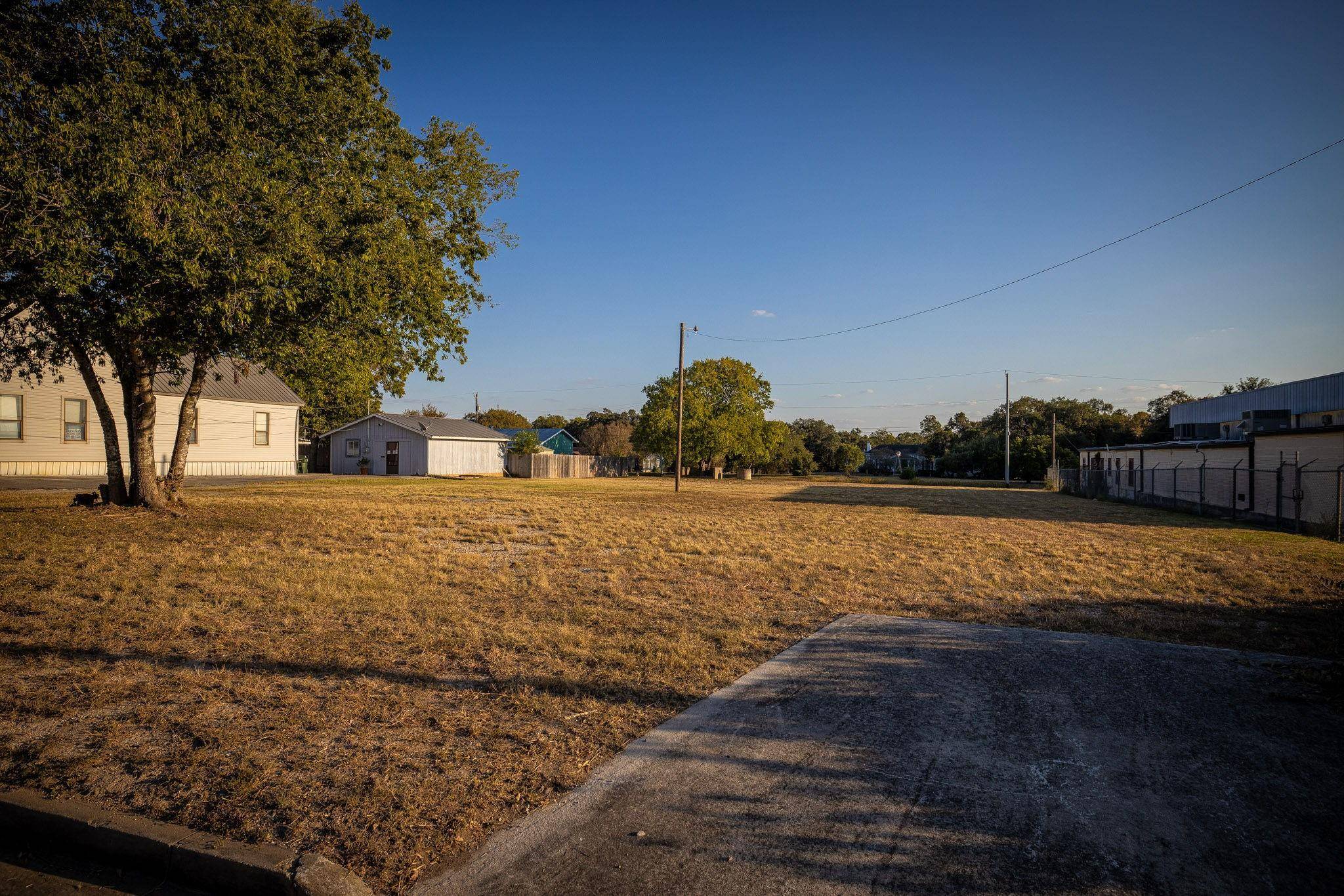 Seguin, TX 78155,515 E DONEGAN ST