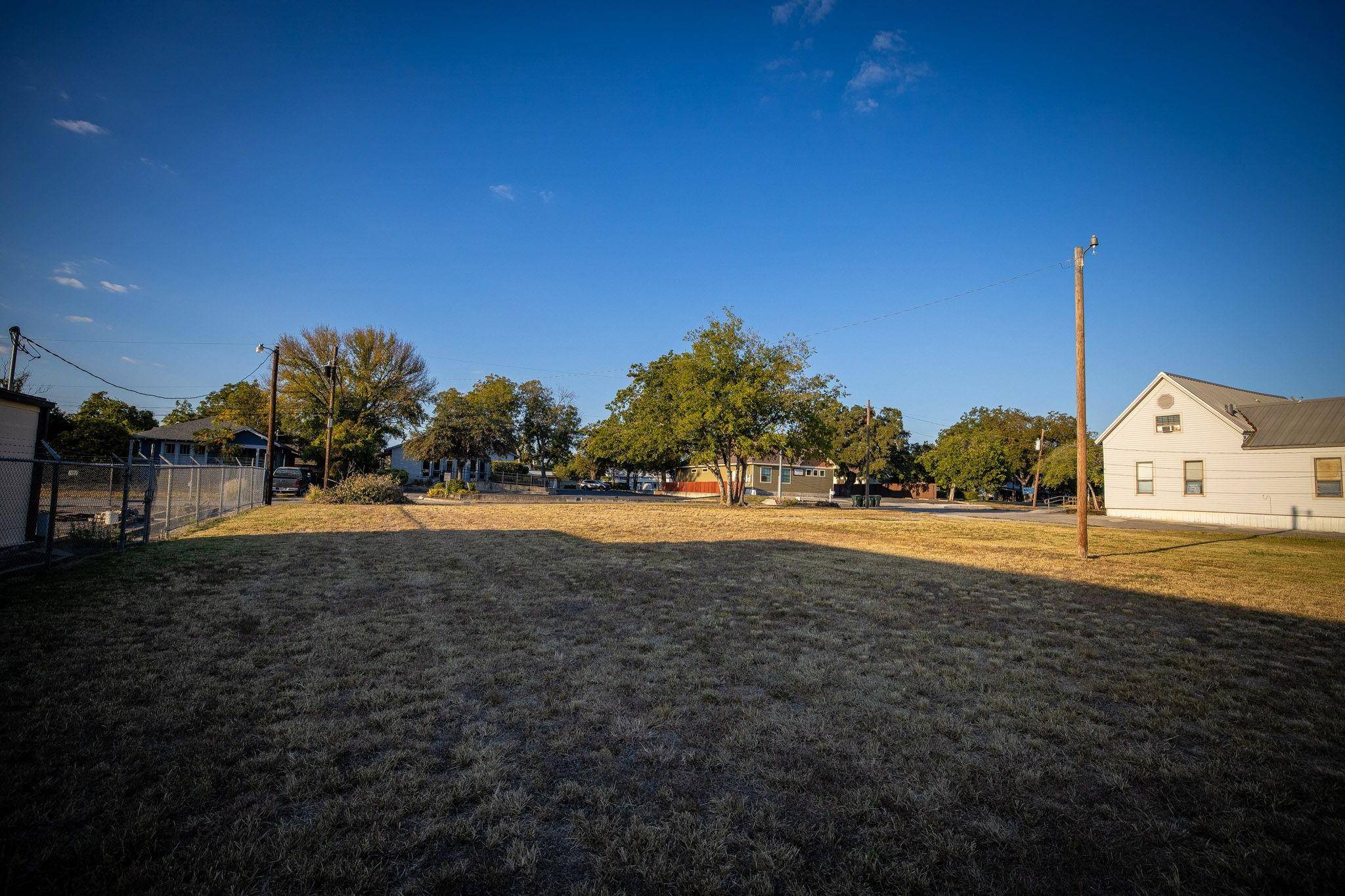 Seguin, TX 78155,515 E DONEGAN ST