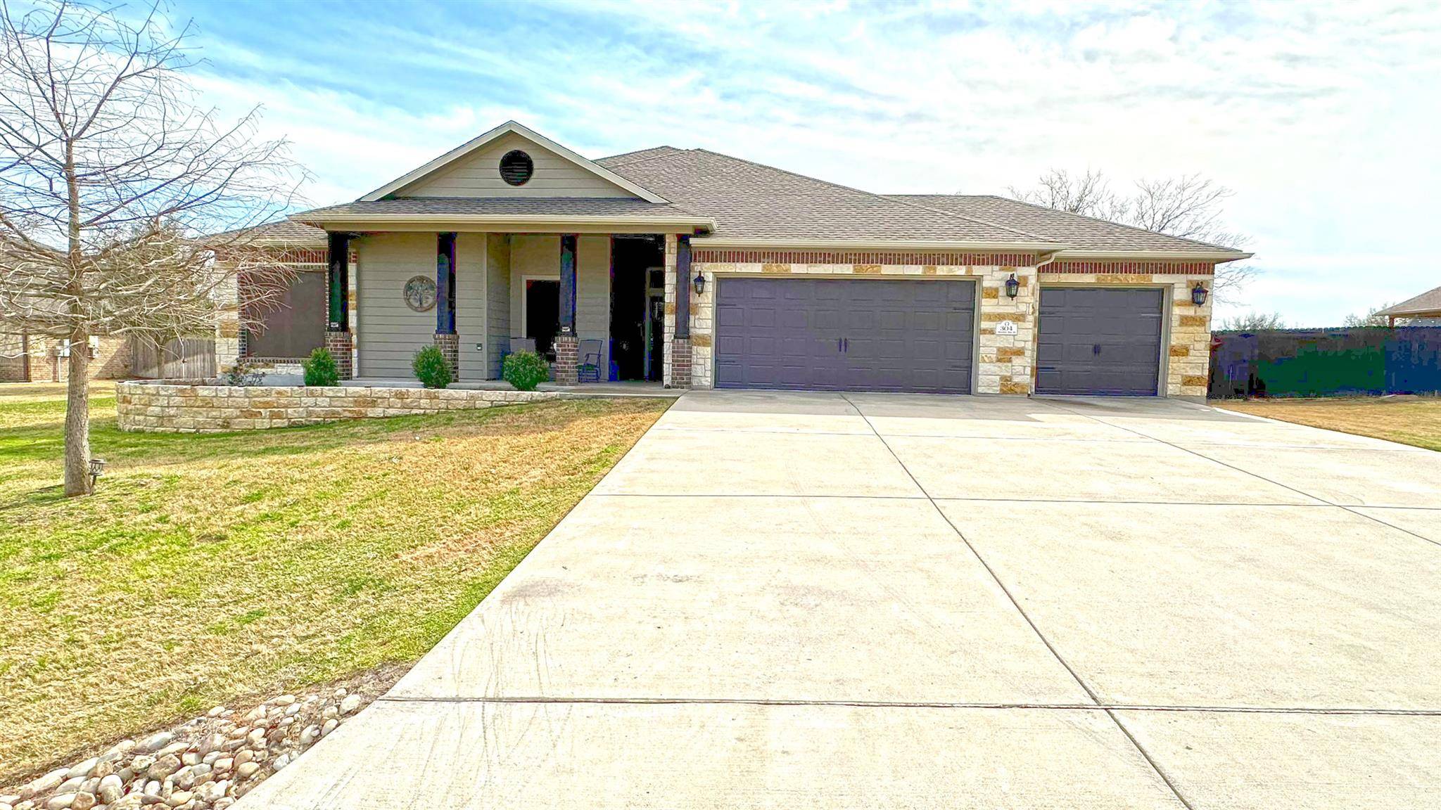 Belton, TX 76513,304 Mountain Rose RD