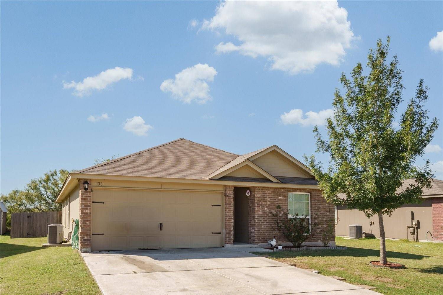 Luling, TX 78648,138 Talon DR