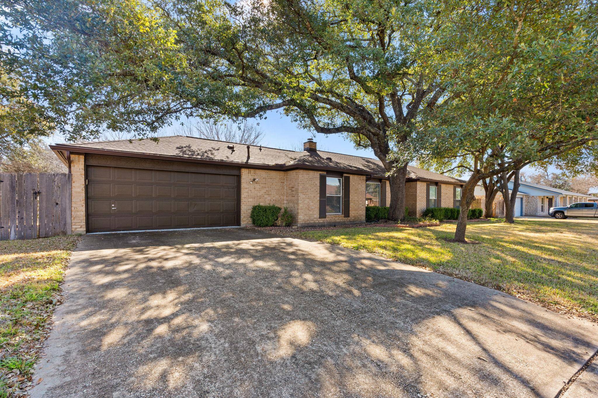 Austin, TX 78749,6803 Fence Line DR