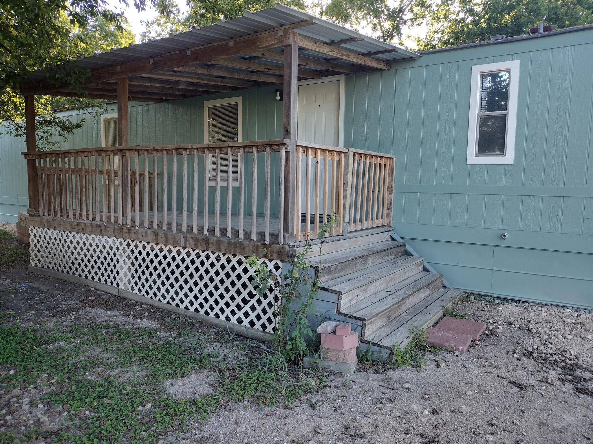 Maxwell, TX 78656,40 Church ST