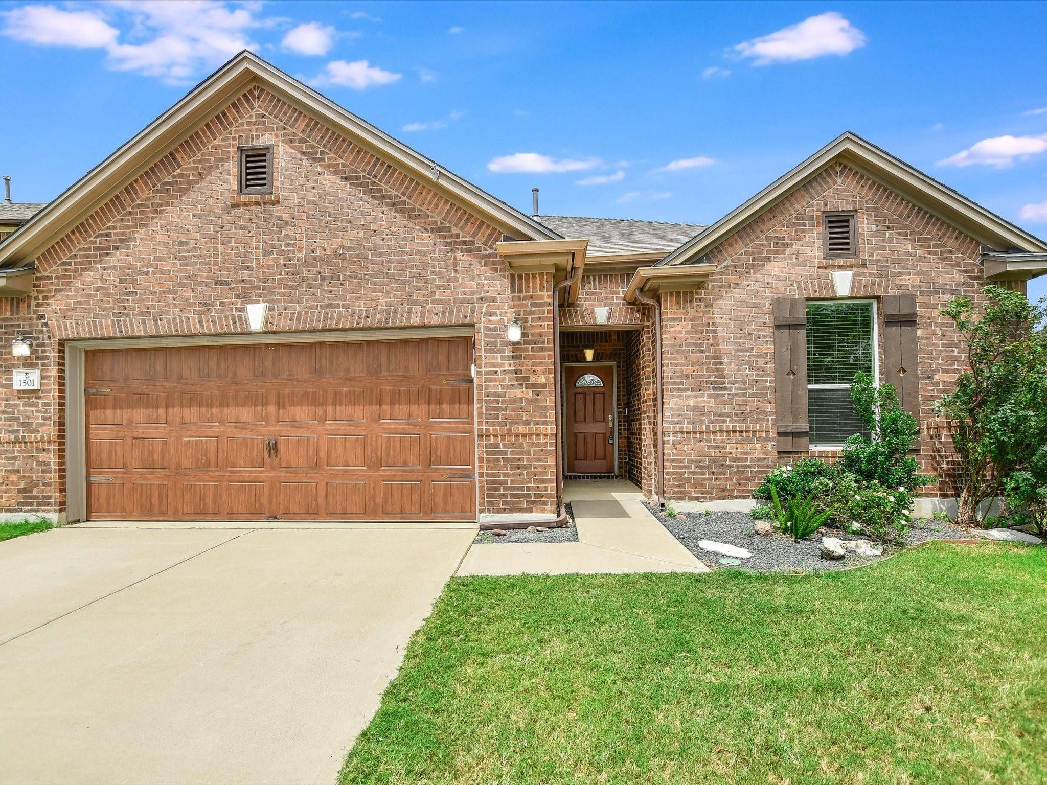 Leander, TX 78641,1501 Uhland DR