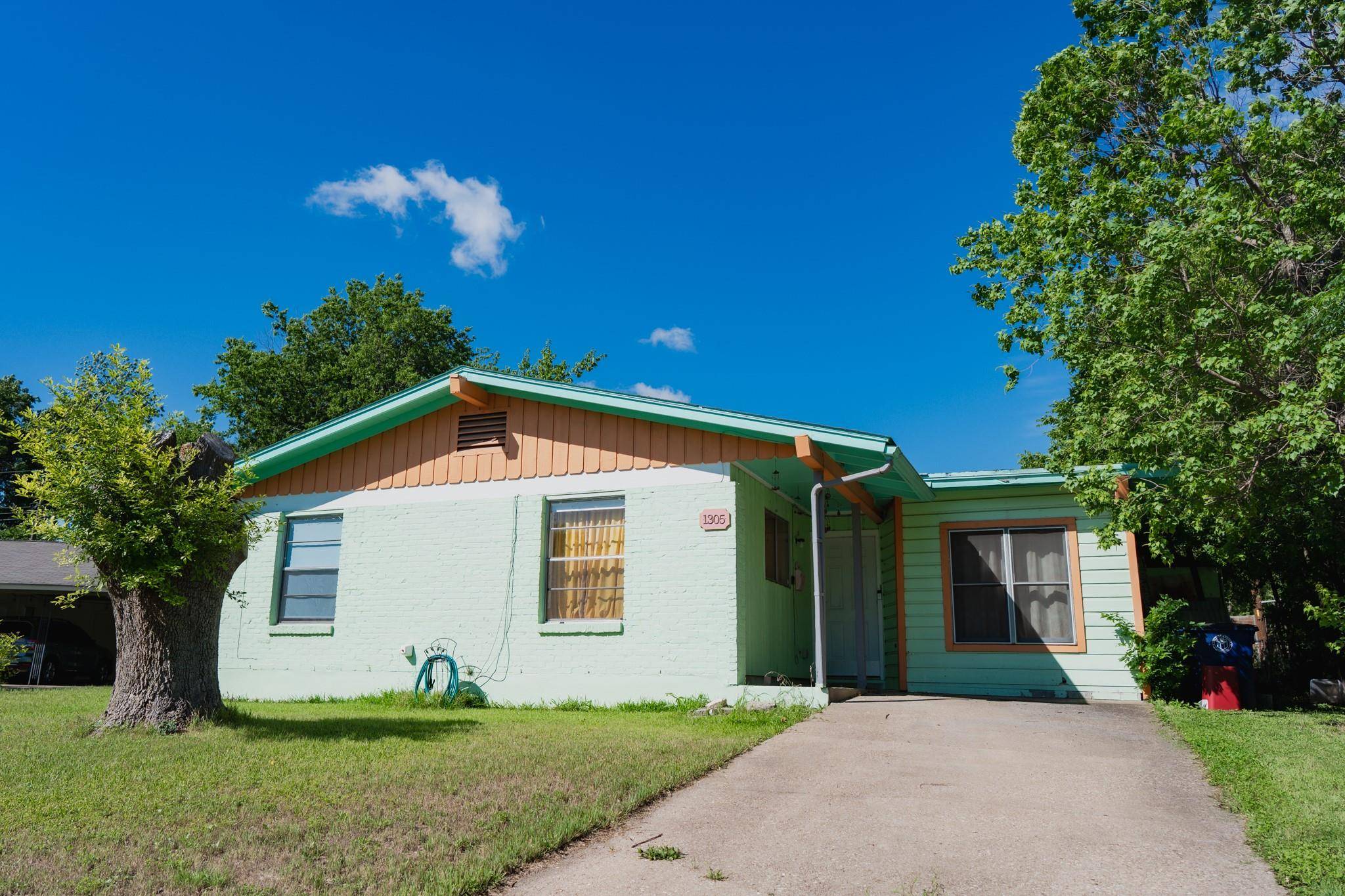 Austin, TX 78758,1305 Larkspur RD
