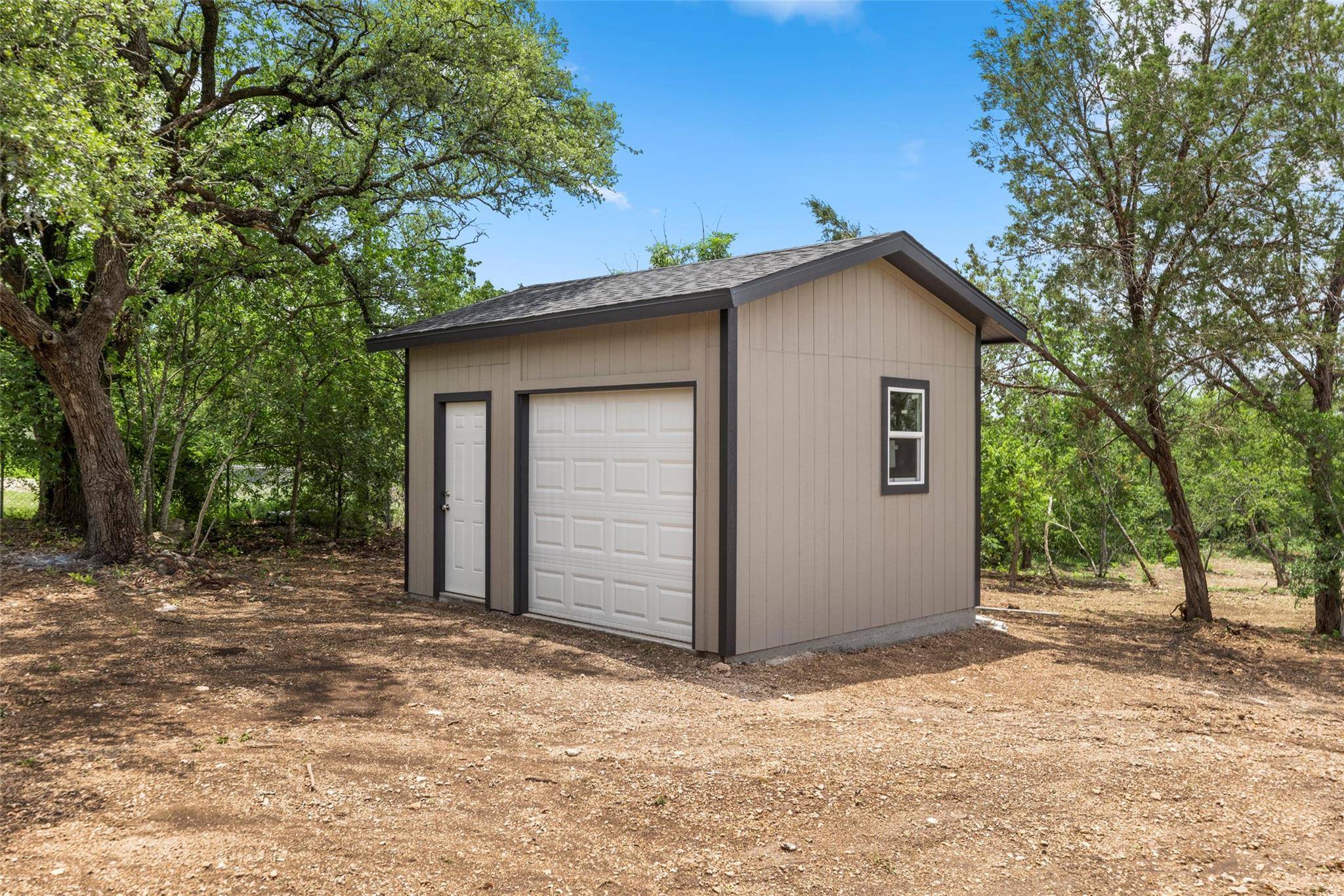 Briggs, TX 78608,28789 FM 963