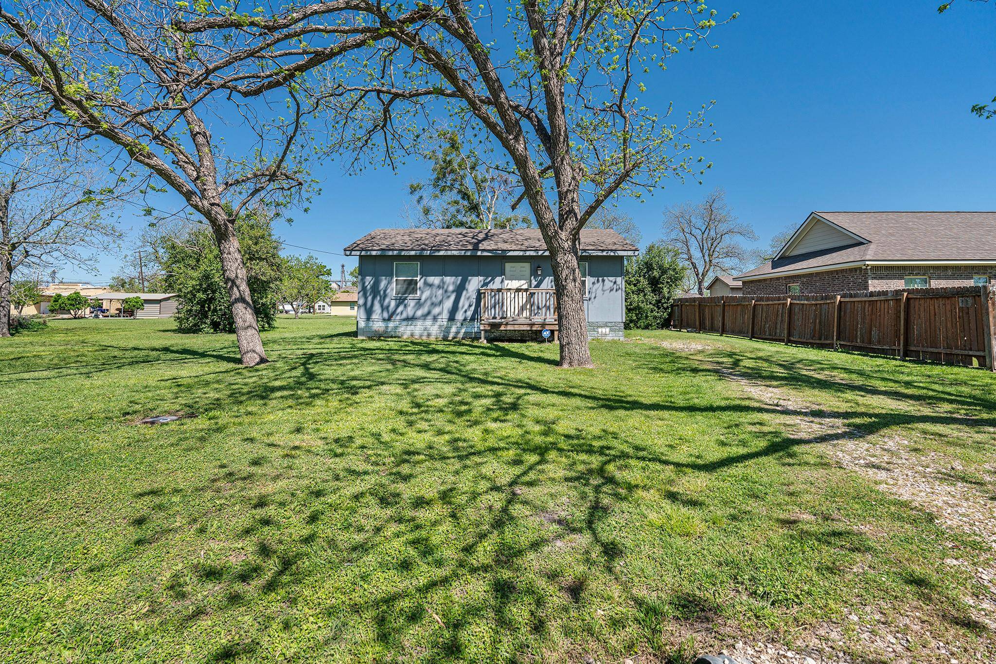 Thorndale, TX 76577,205 E Michalk ST