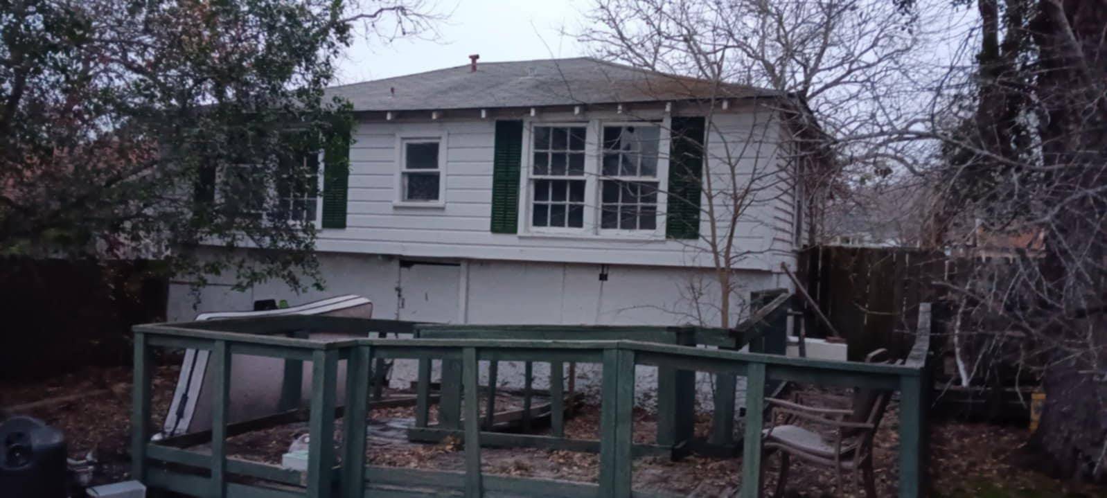 La Grange, TX 78945,121 E Guadalupe ST