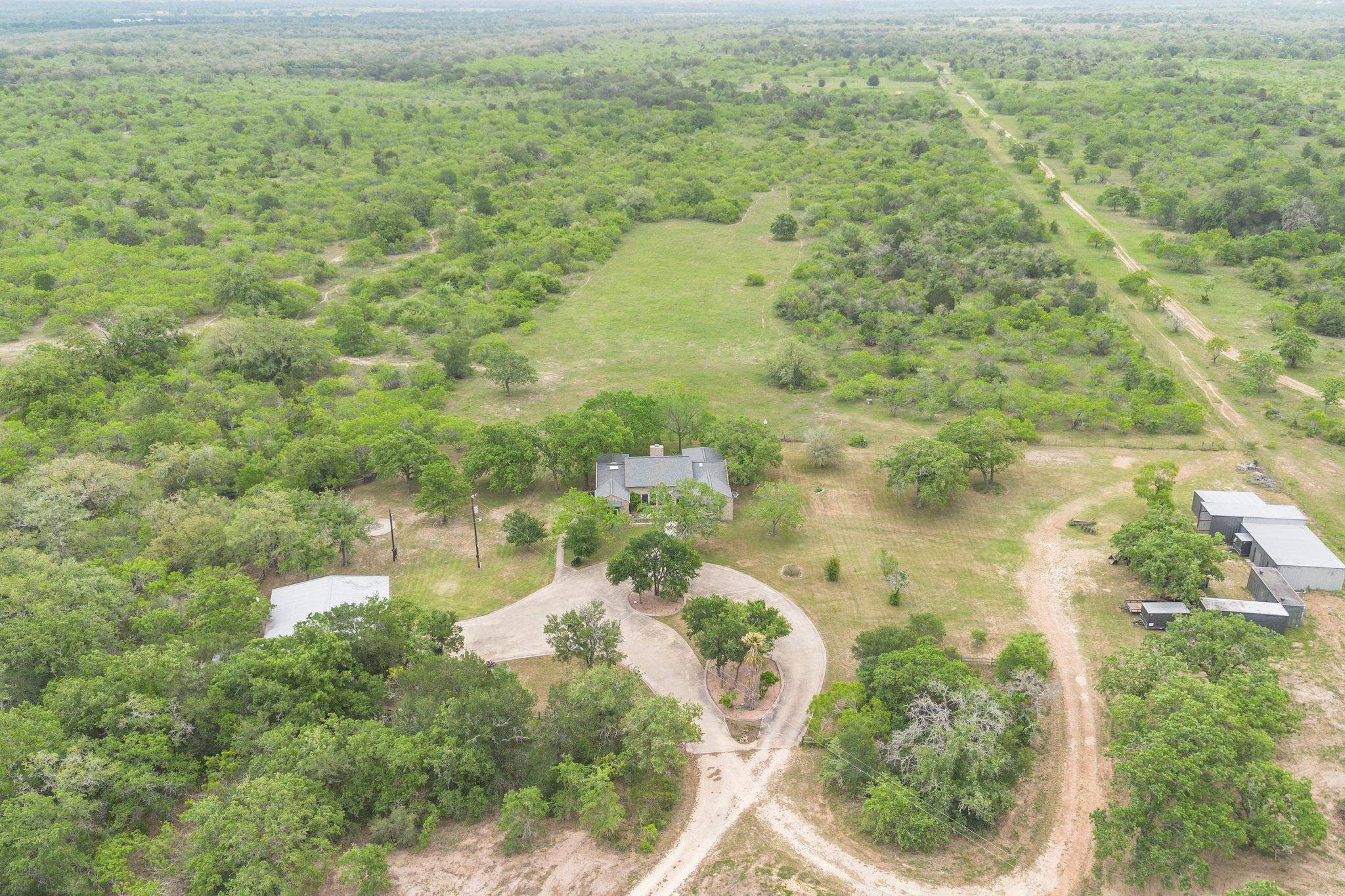 Waelder, TX 78959,1829 FM 2814