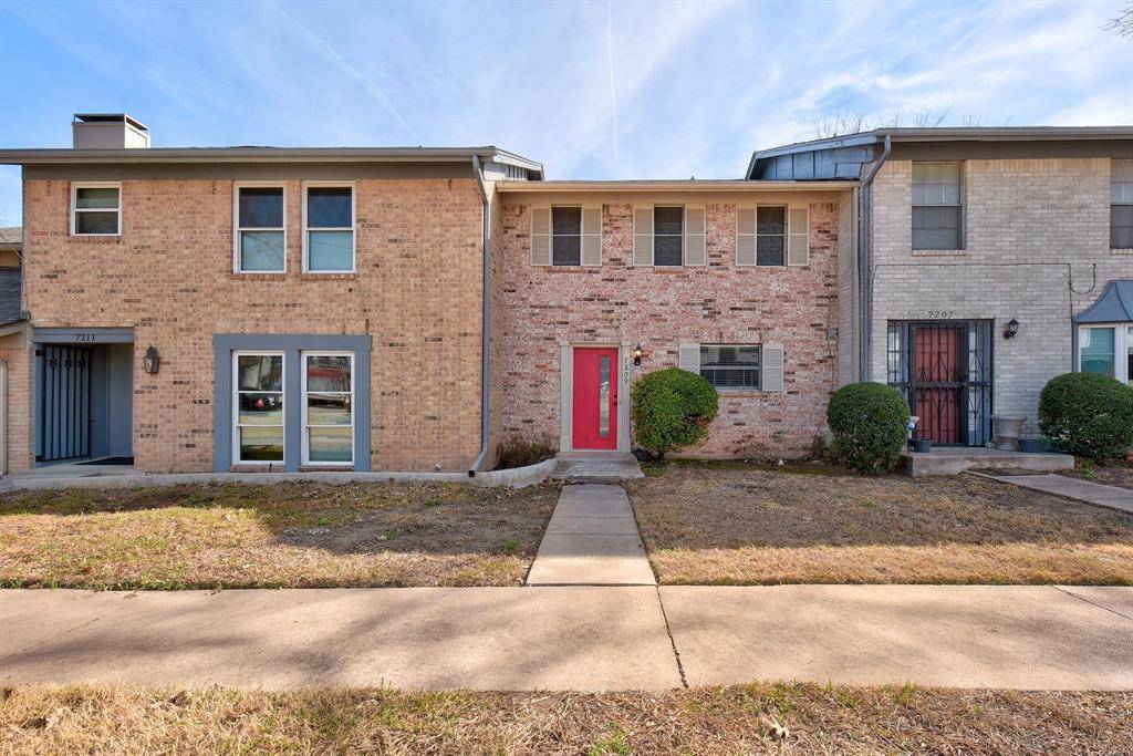 Austin, TX 78752,7209 Creekside DR #22