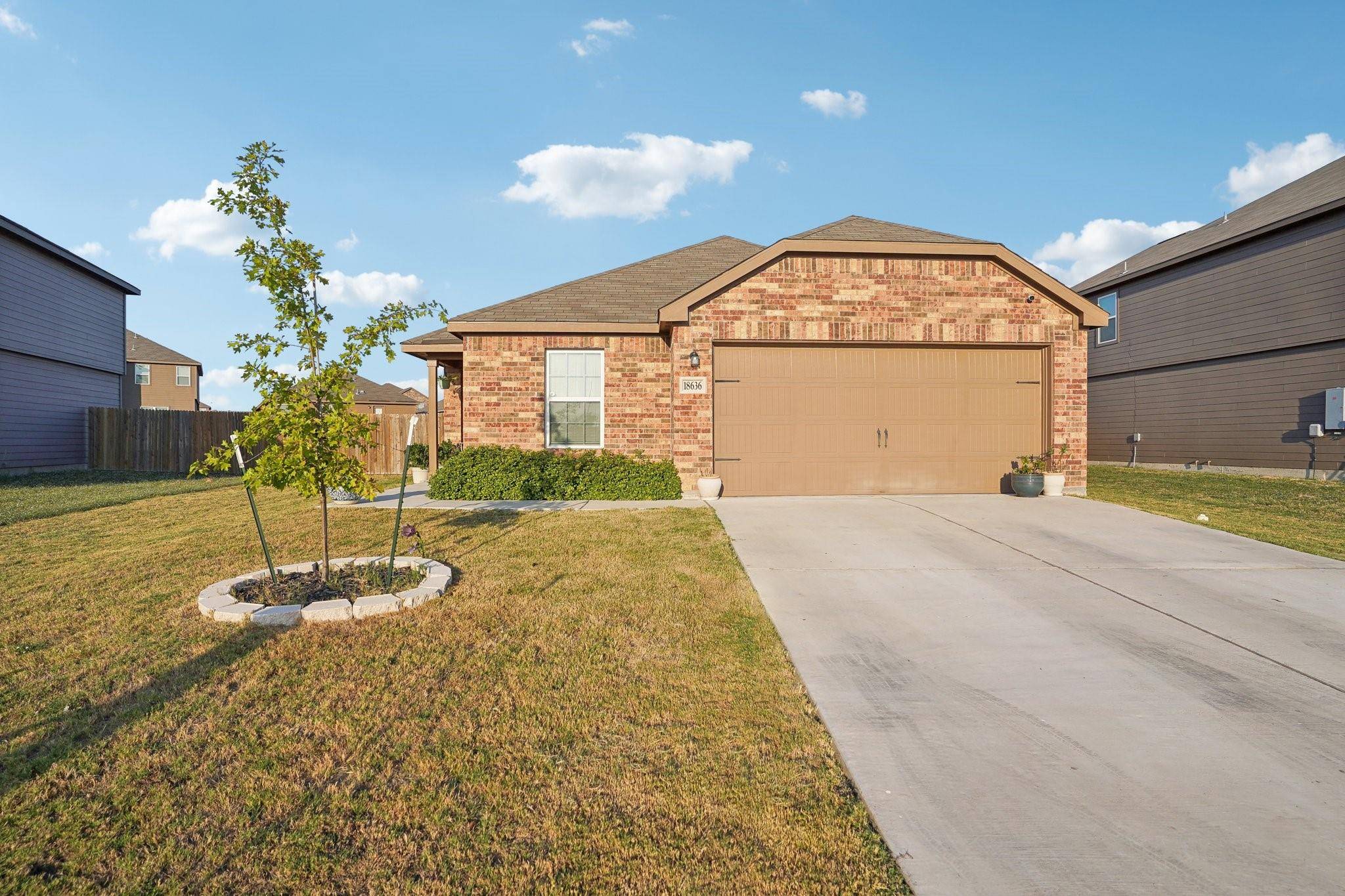 Elgin, TX 78621,18636 Quiet Range DR