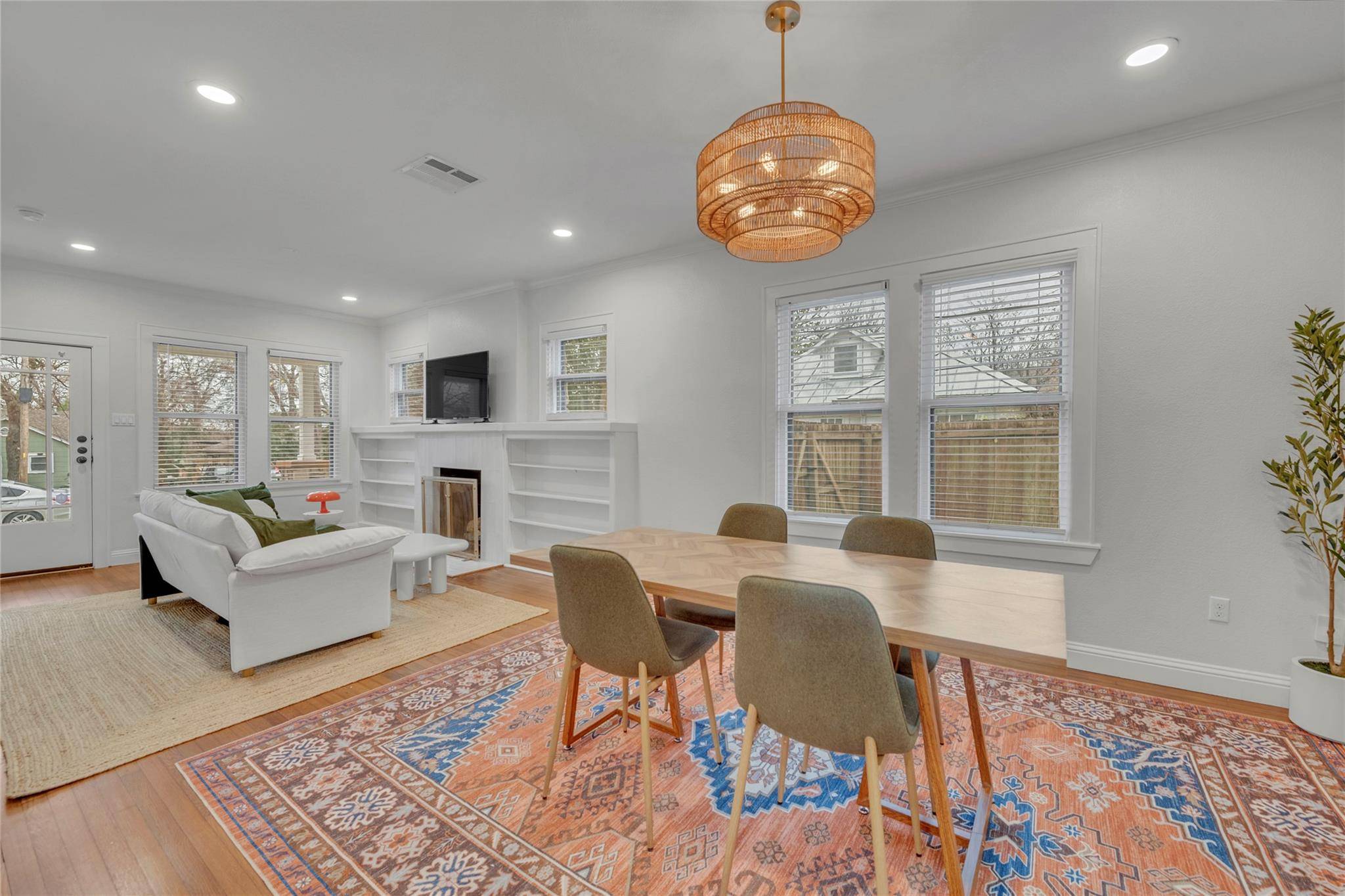 Austin, TX 78722,2712 E 22nd ST