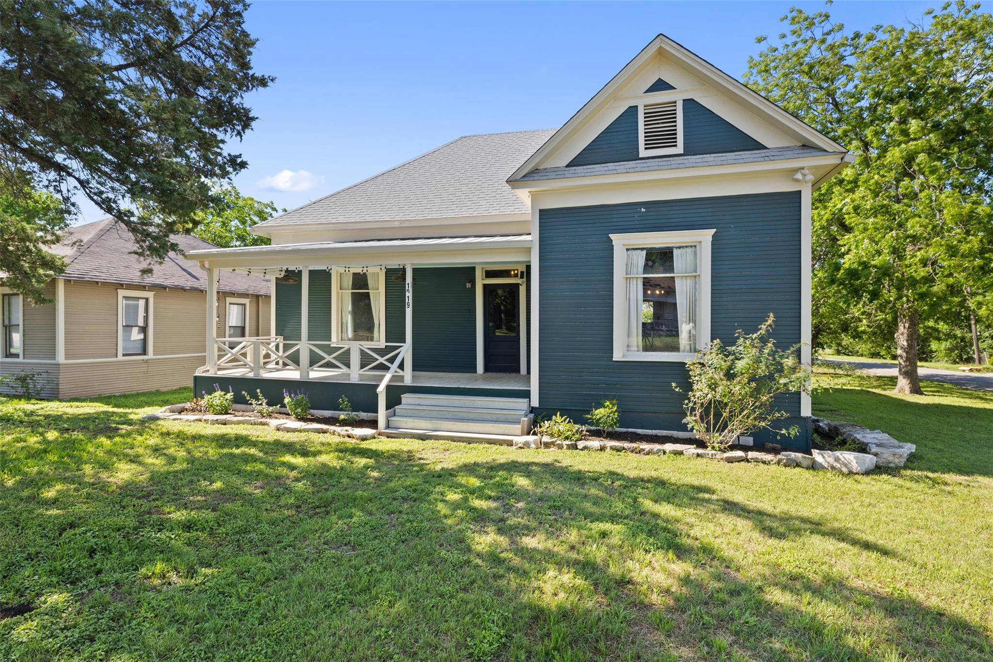 Taylor, TX 76574,1019 W 4th ST