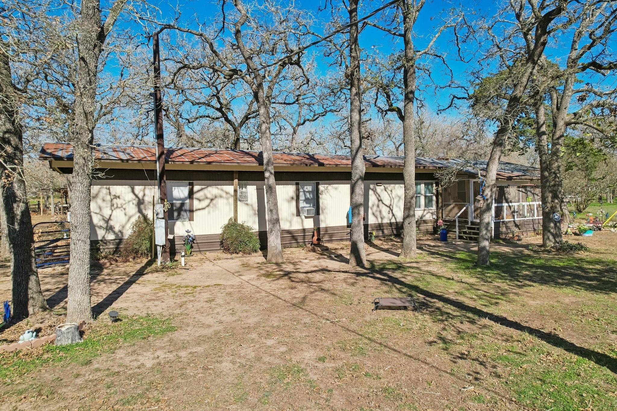 Smithville, TX 78957,136 Cheyenne DR