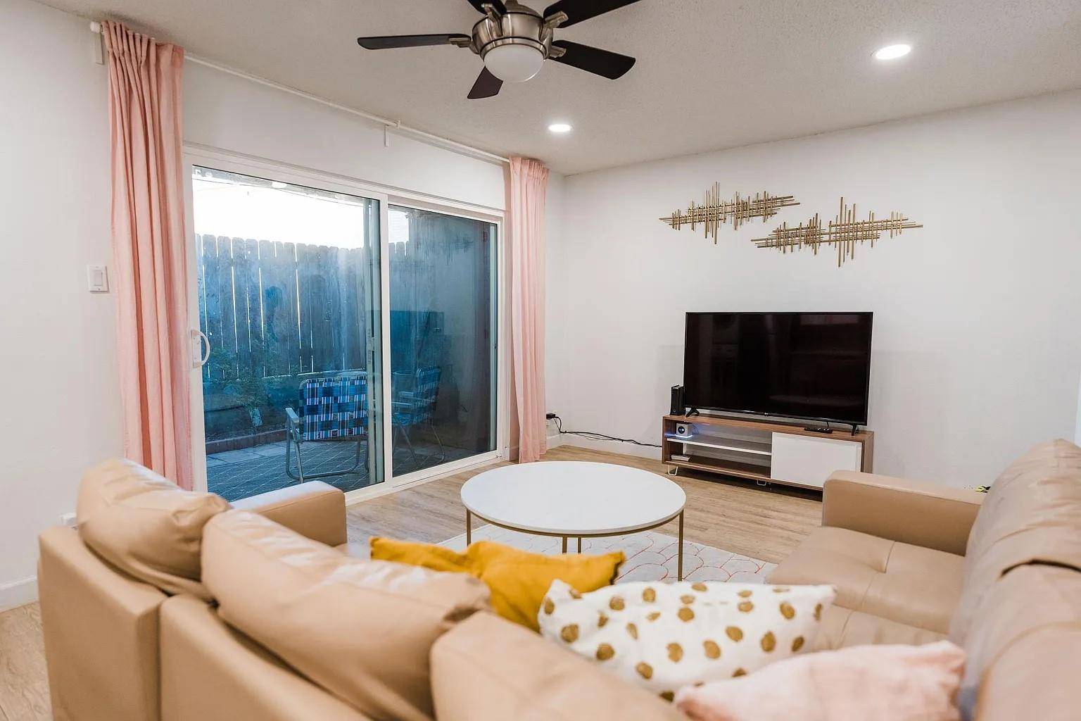 Austin, TX 78757,2600 Penny LN #112