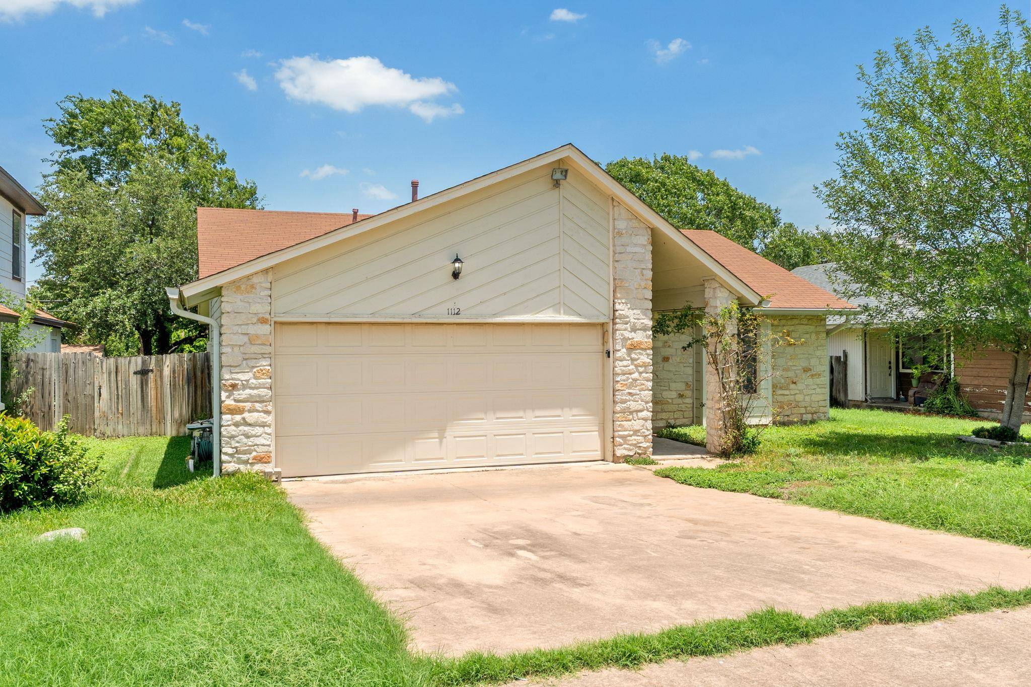 Pflugerville, TX 78660,1112 York Castle DR