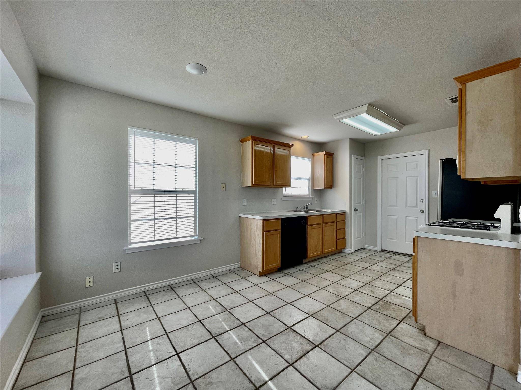 San Marcos, TX 78666,609 Chicago ST