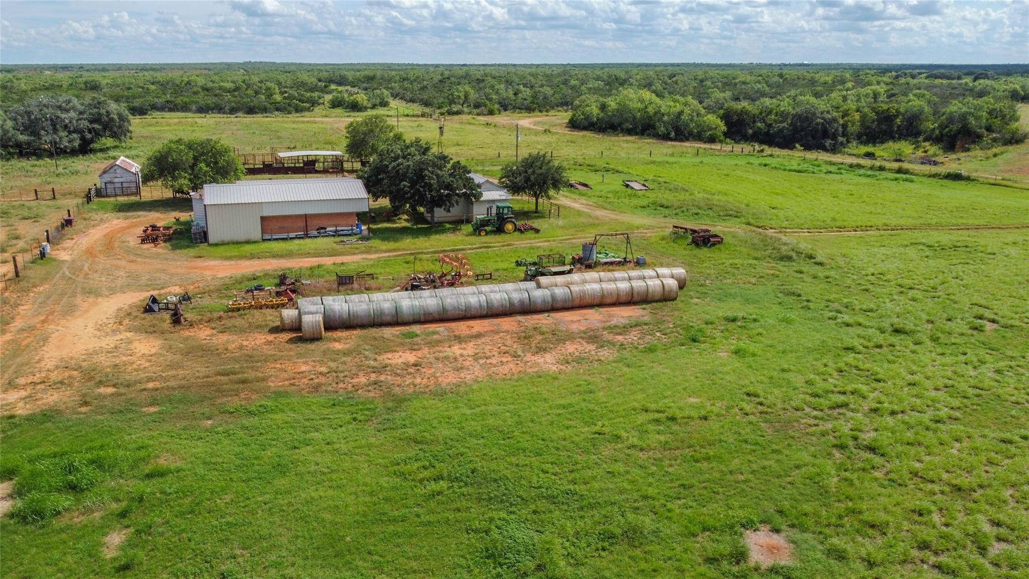 Jourdanton, TX 78026,000 BLUNTZER RD