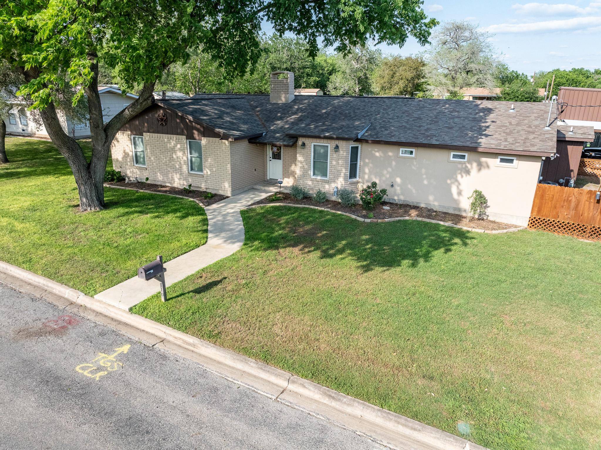 Gonzales, TX 78629,110 Live Oak ST