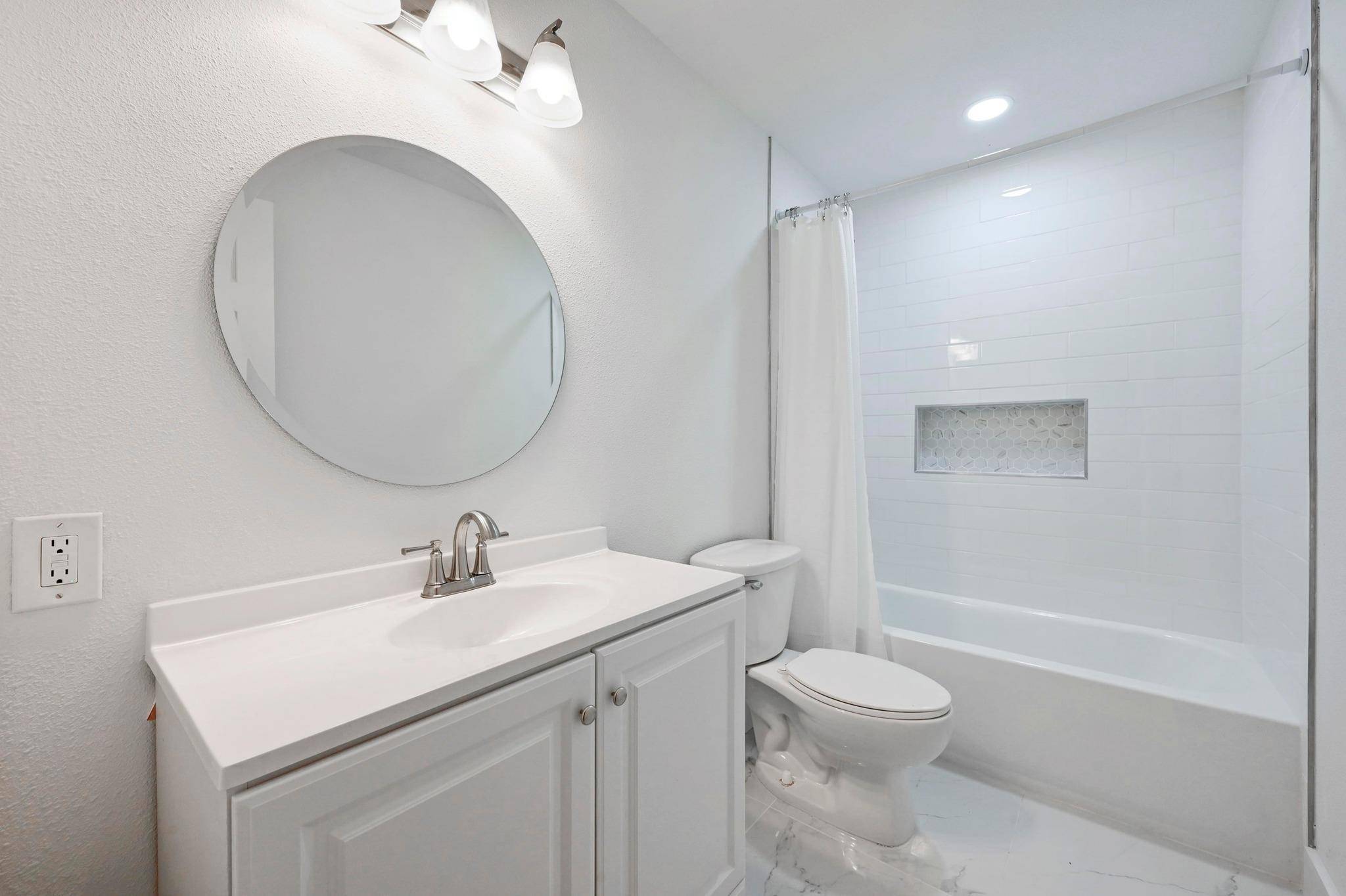 Austin, TX 78704,2303 E Side DR #102