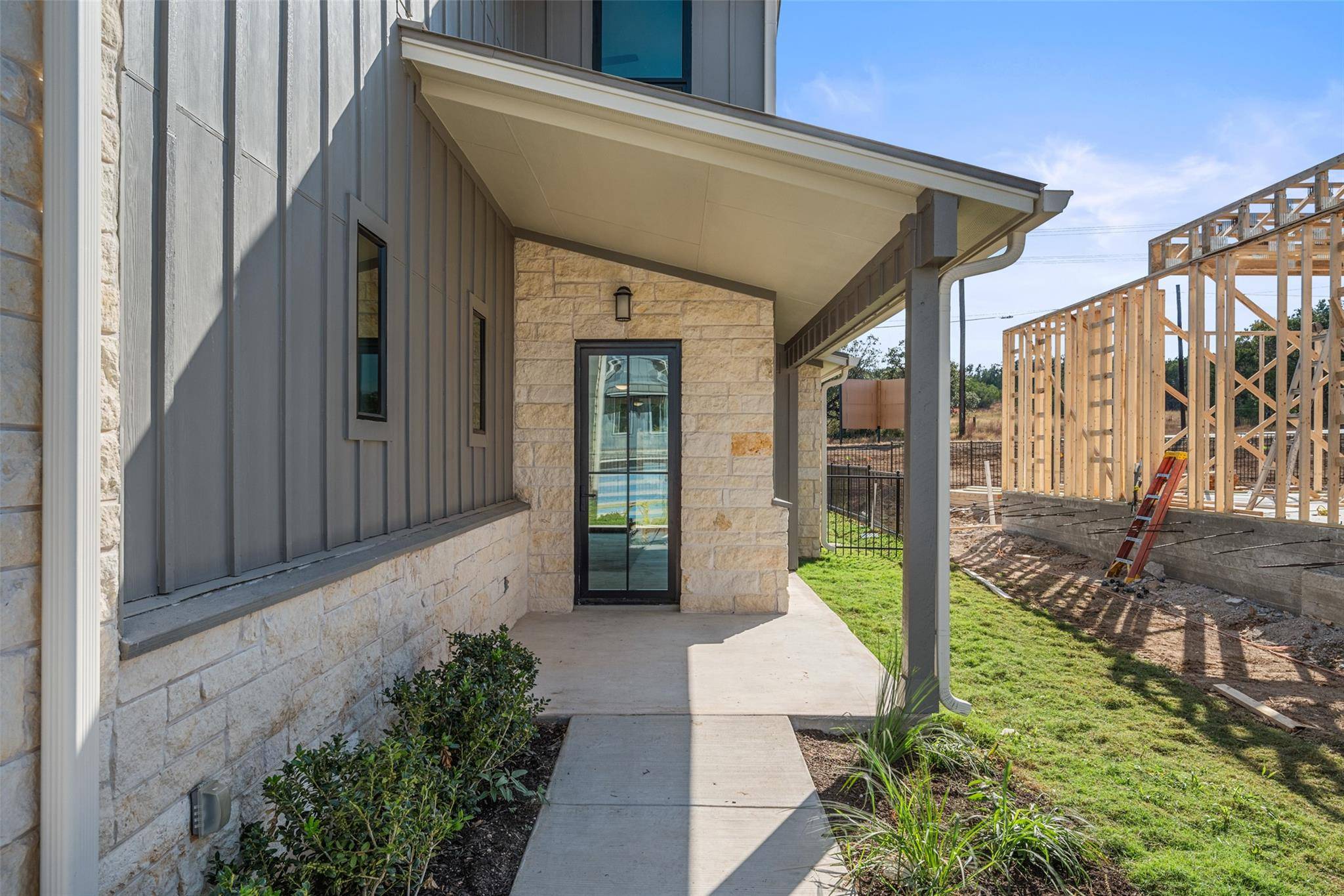 Spicewood, TX 78669,711 N Paleface Ranch RD #8