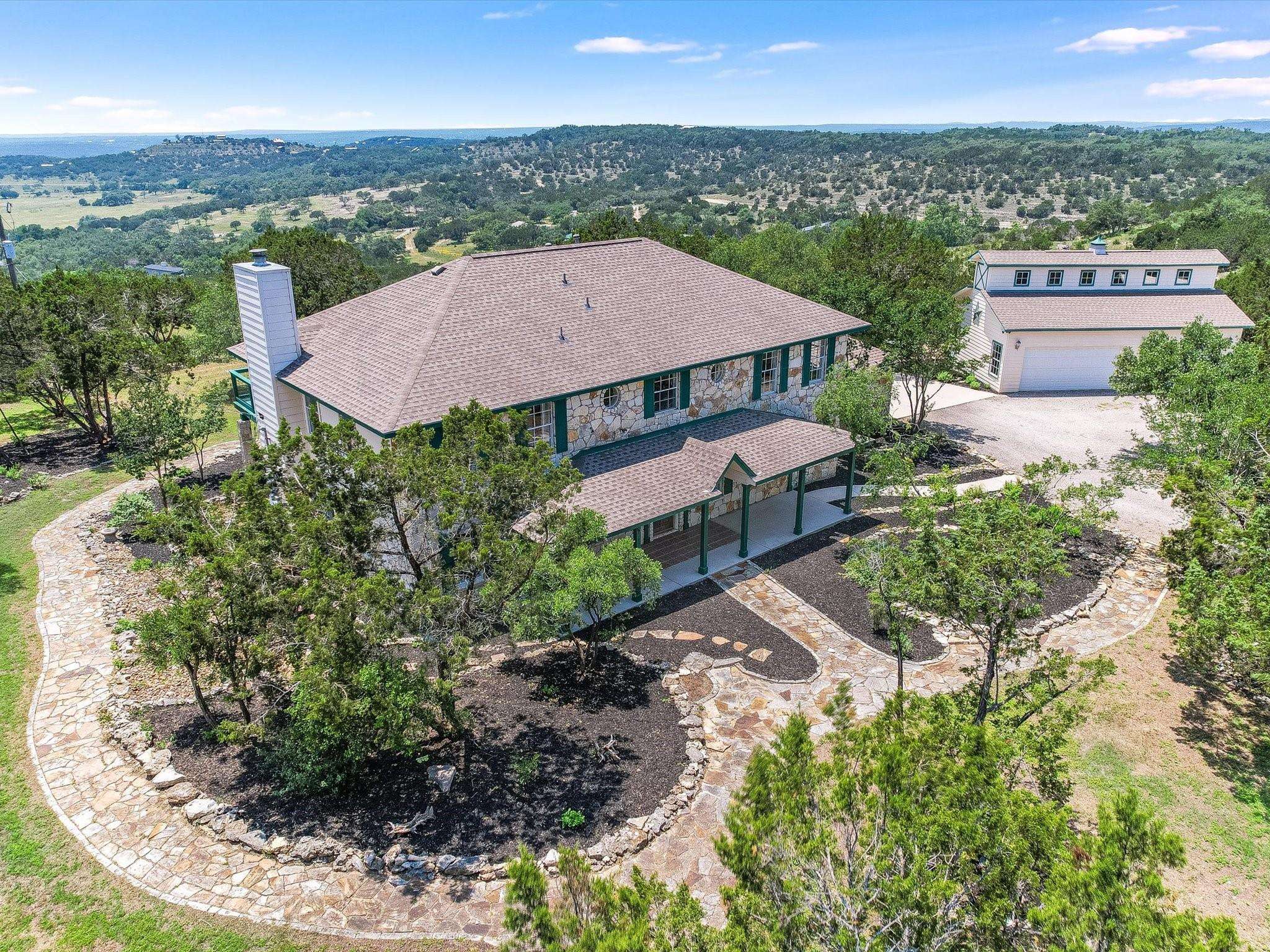Wimberley, TX 78676,290 SKYLINE RIDGE LOOKOUT DR