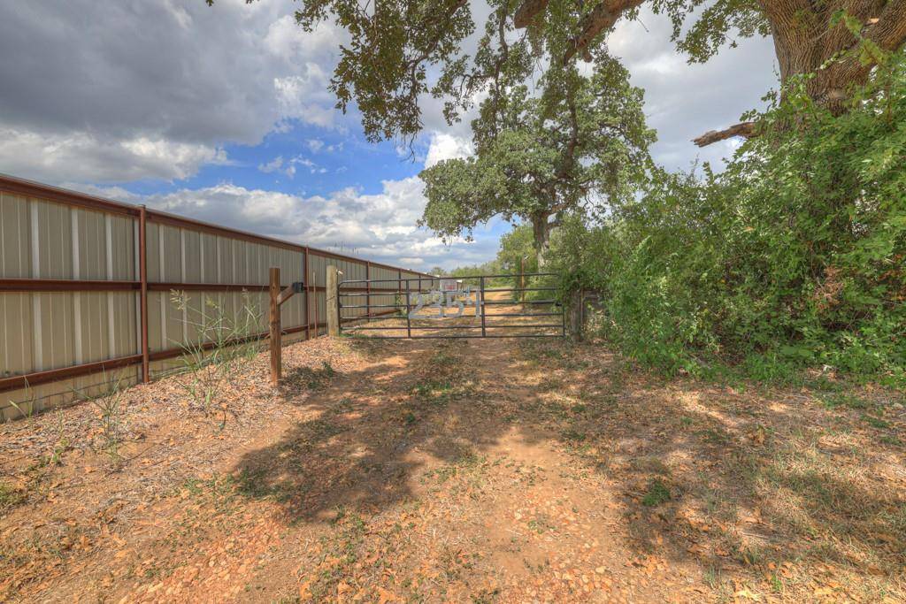 Seguin, TX 78155,2354 Fm 2438