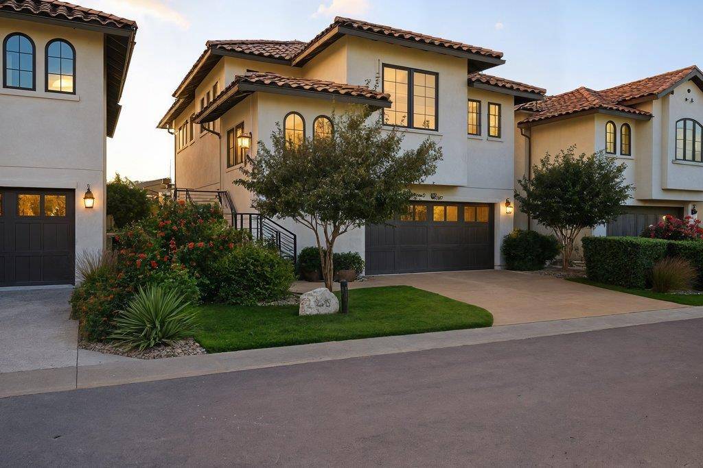 Lakeway, TX 78738,205 HONEY CREEK CT