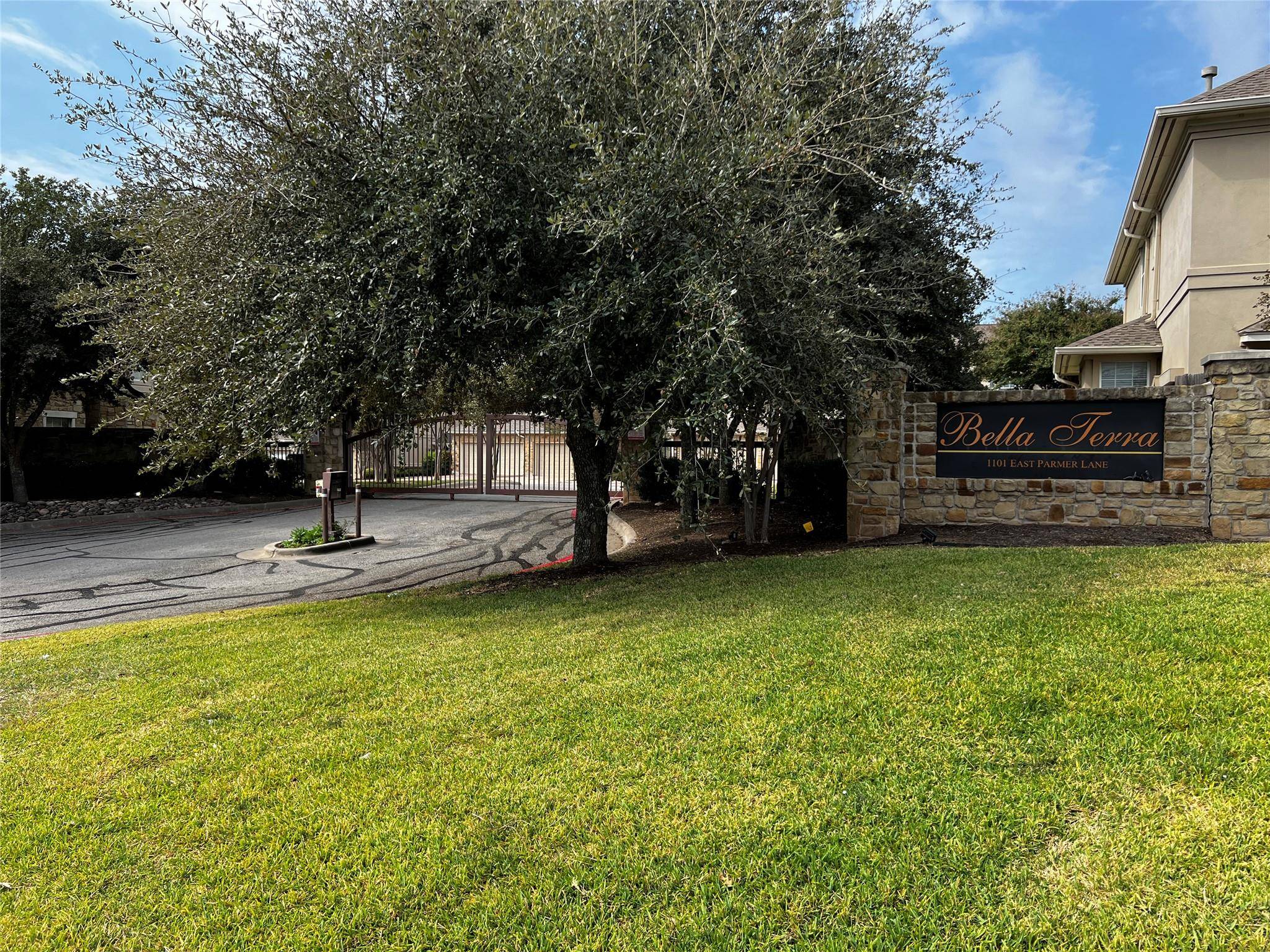 Austin, TX 78753,1101 E Parmer LN #320