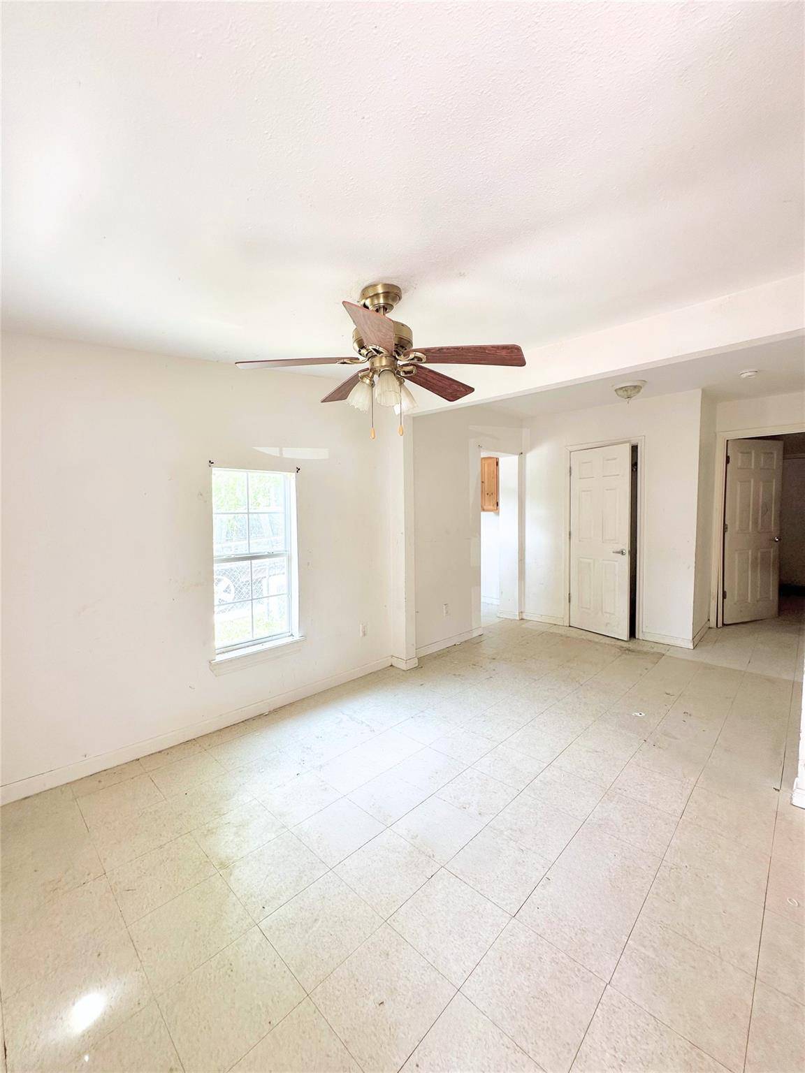 Lockhart, TX 78644,820 Chihuahua ST