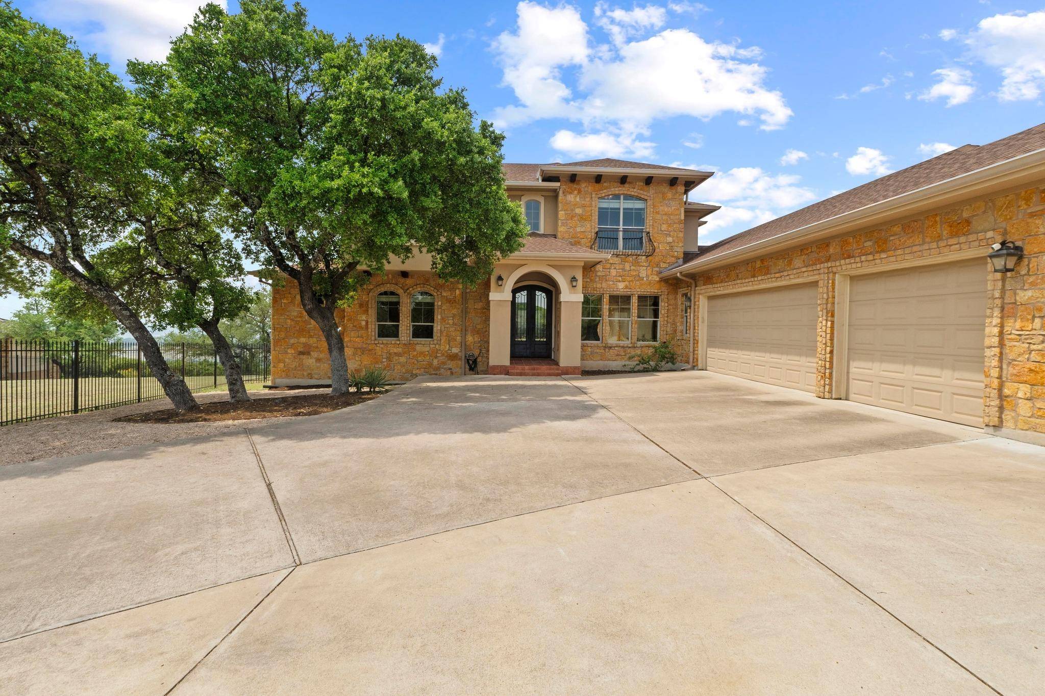Volente, TX 78641,8293 Lime Creek RD