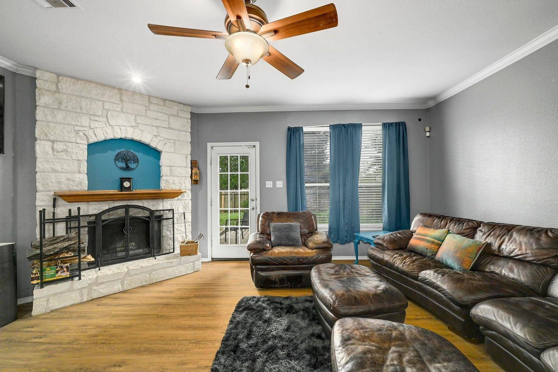 Hutto, TX 78634,118 Floating Leaf DR