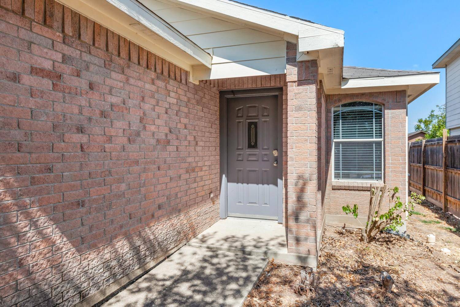 Austin, TX 78741,7400 Cayenne LN