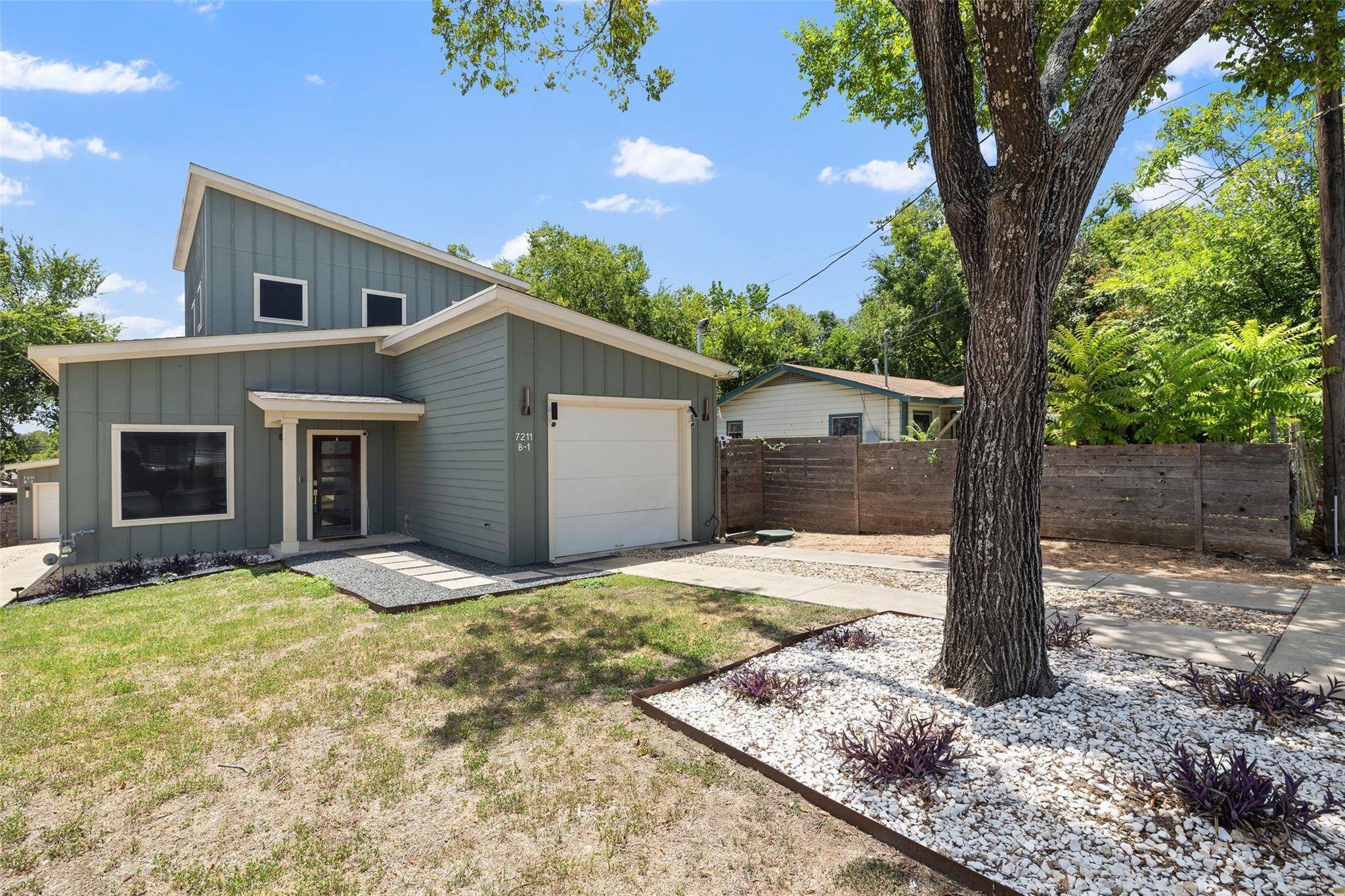 Austin, TX 78752,7211 Providence Ave #B-1