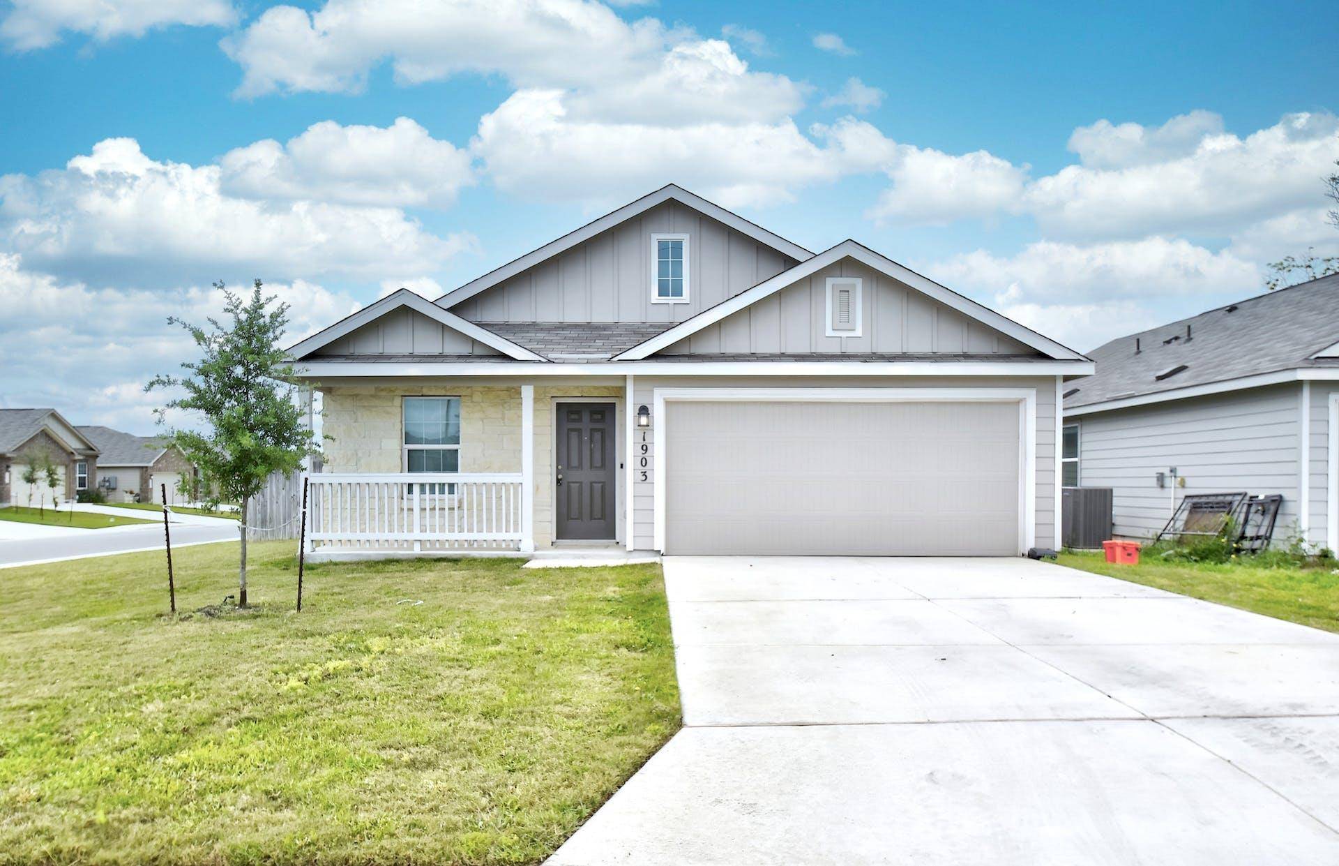 New Braunfels, TX 78130,1903 GOLDFINCH