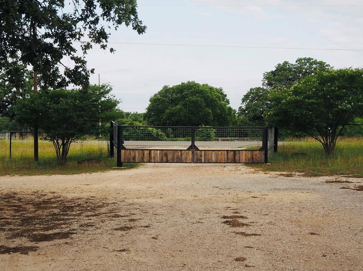 Bastrop, TX 78602,797 N State Highway 95