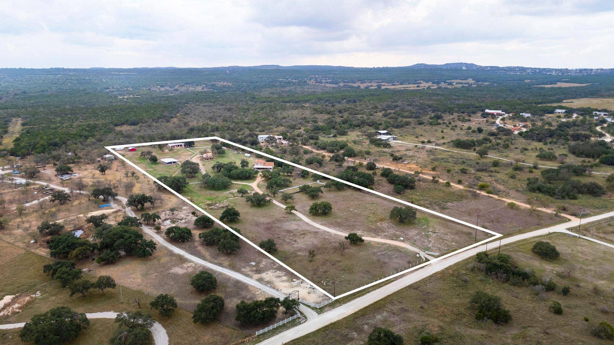 Spicewood, TX 78669,601 Deerpath WAY