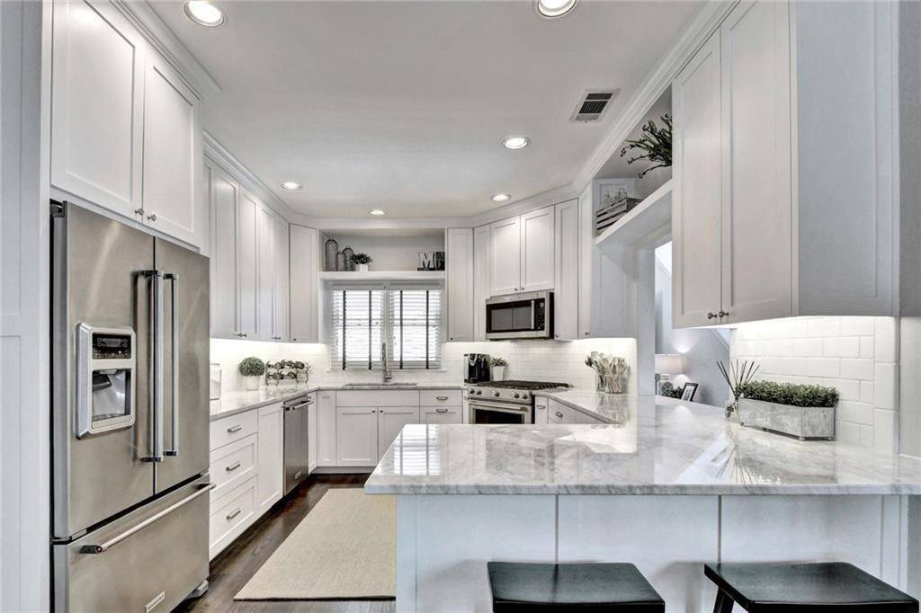 Austin, TX 78746,6010 Long Champ CT #104