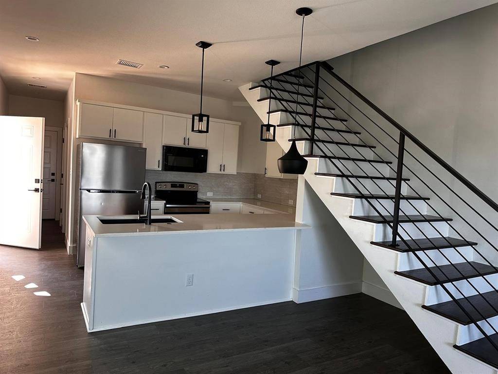 Lago Vista, TX 78645,21210 Portsmouth CV #A