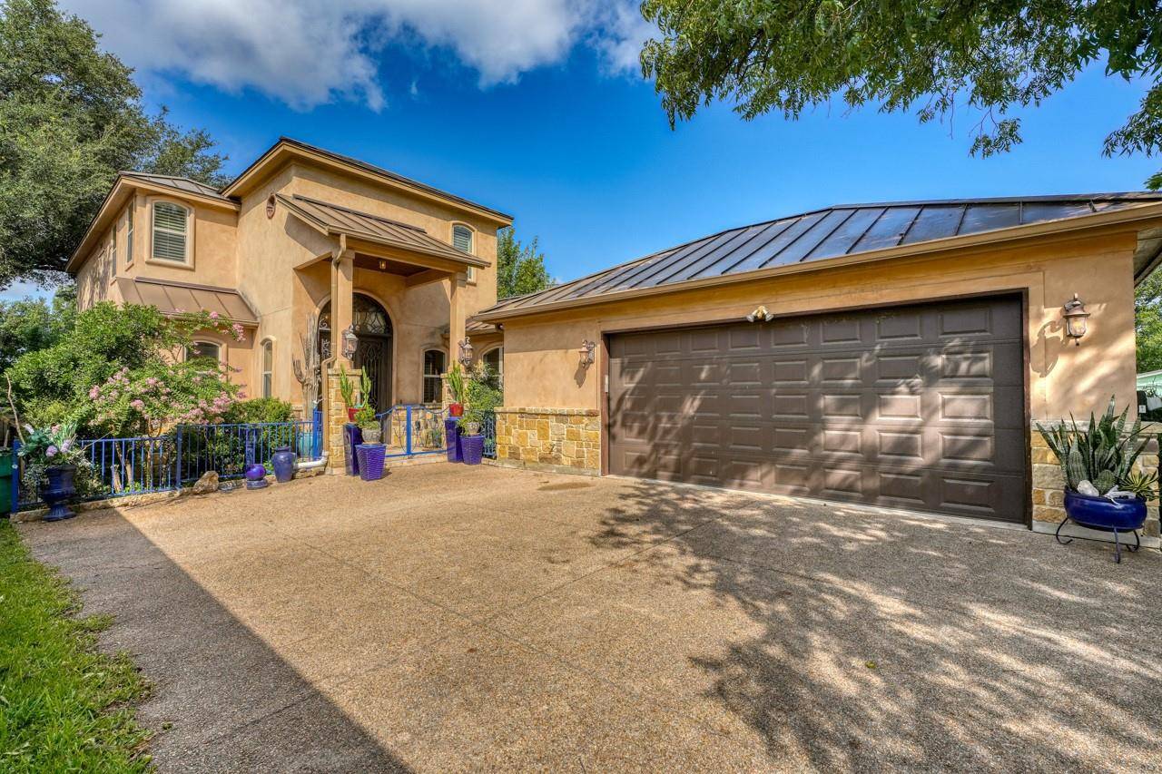 Sunrise Beach, TX 78643,336 E Lakeshore DR