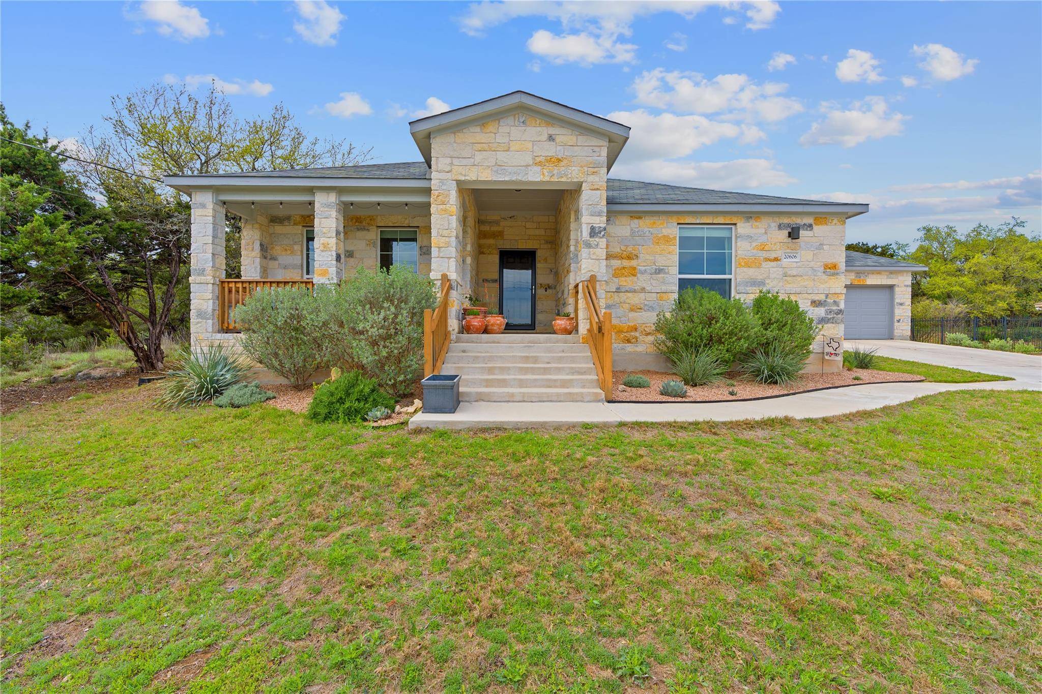 Lago Vista, TX 78645,20606 Falcon