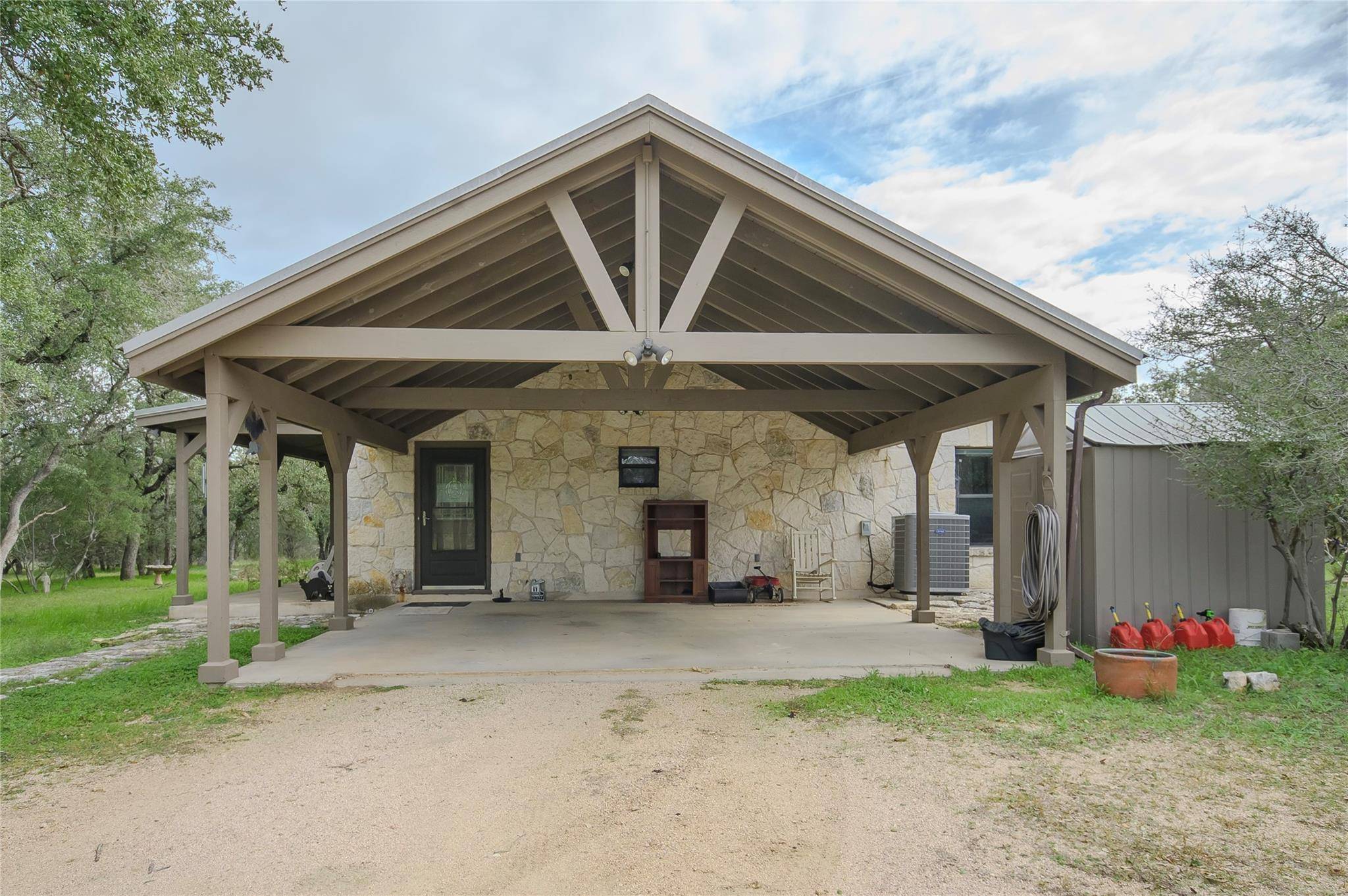 Spicewood, TX 78669,512 Soda Creek RD