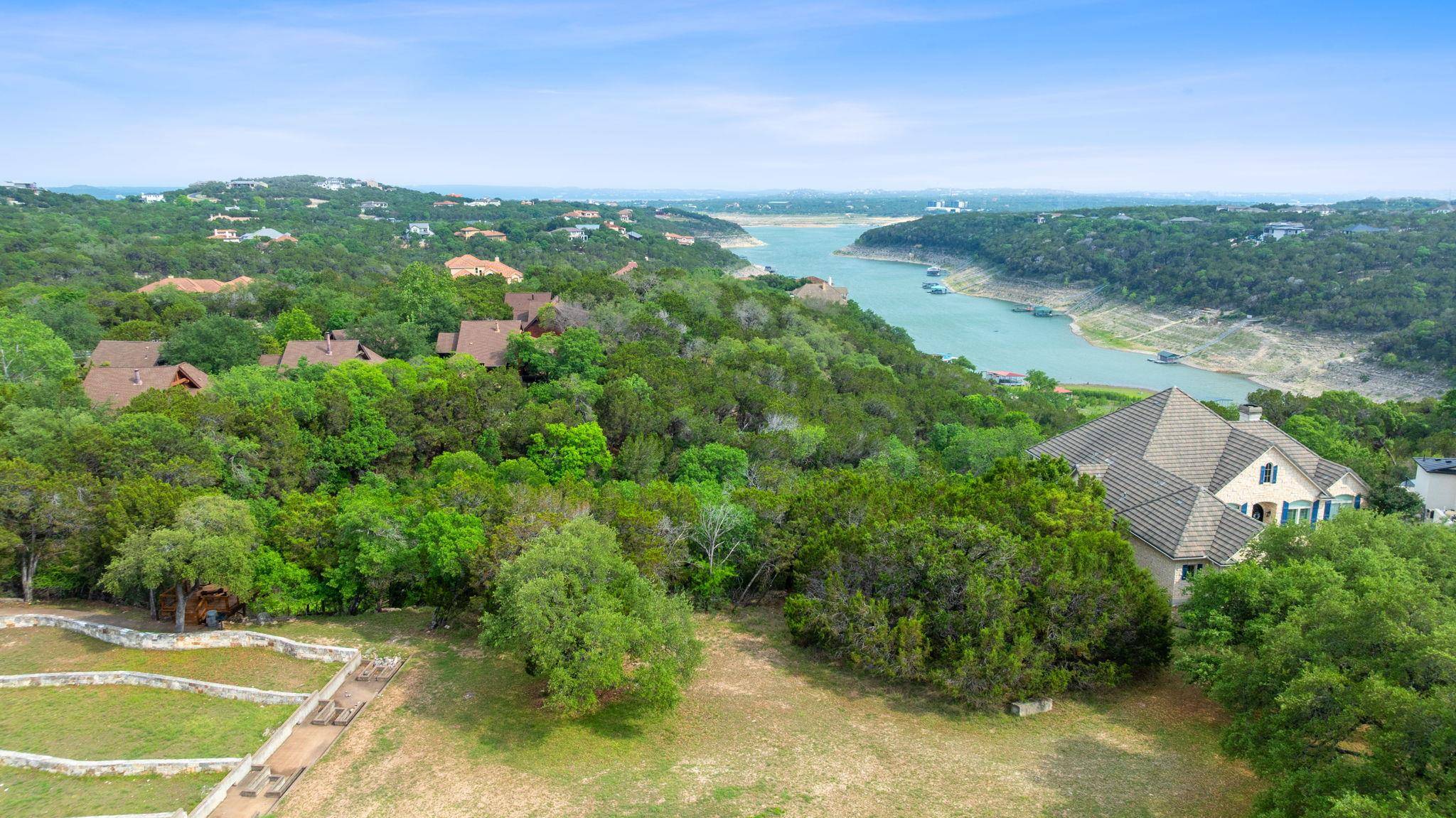 Jonestown, TX 78645,7201 Getaway DR