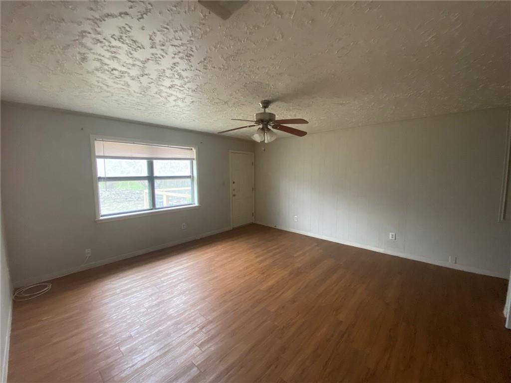 San Marcos, TX 78666,906 N Lbj DR #8